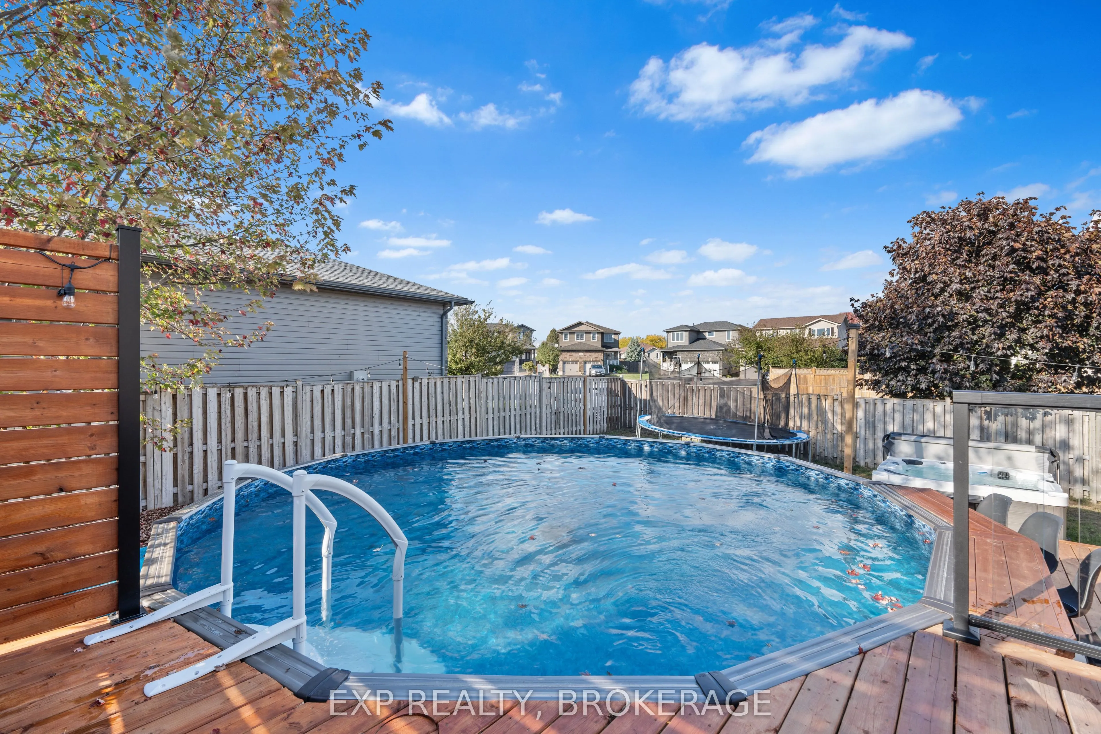 120 McDONOUGH Crescent