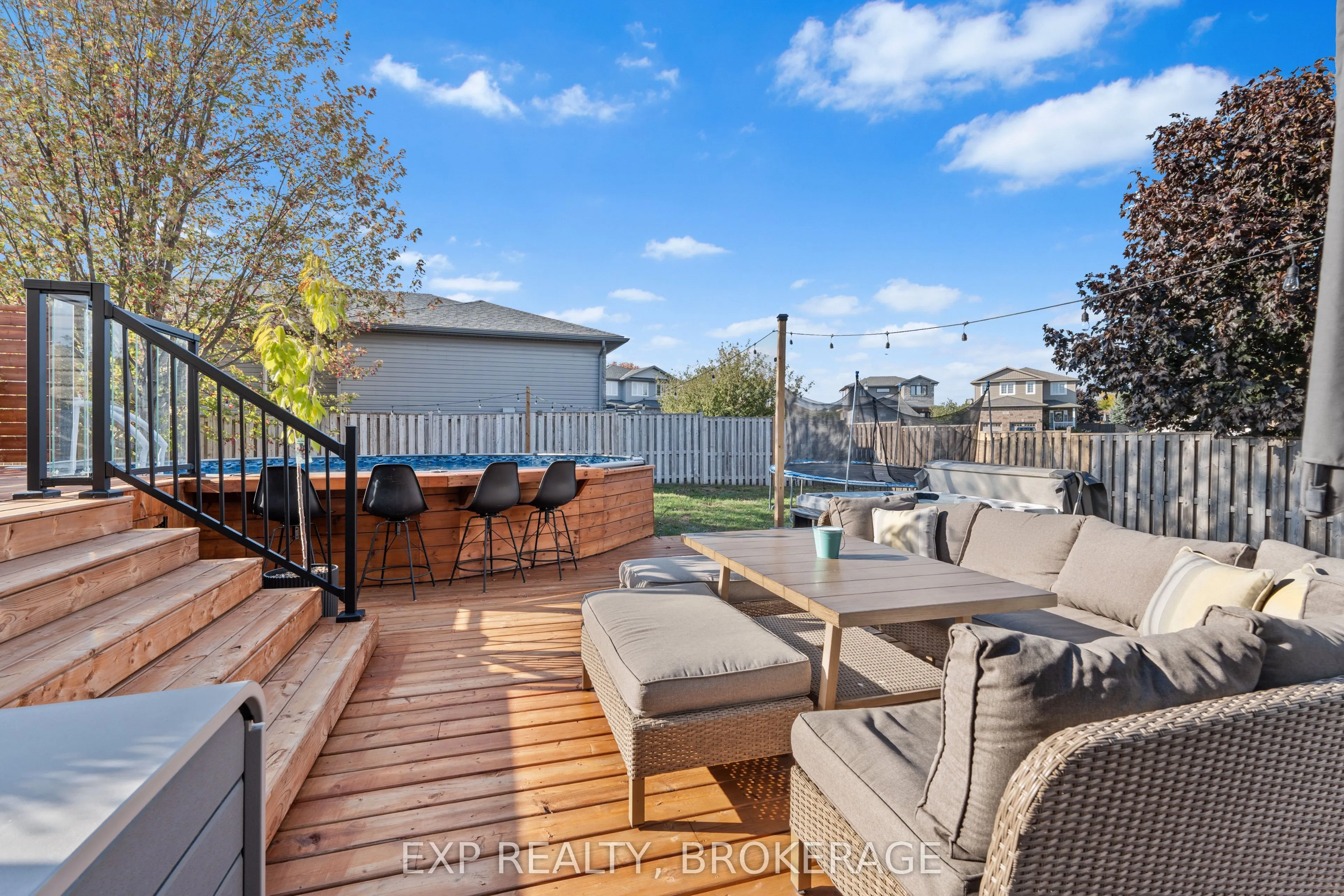 120 McDONOUGH Crescent