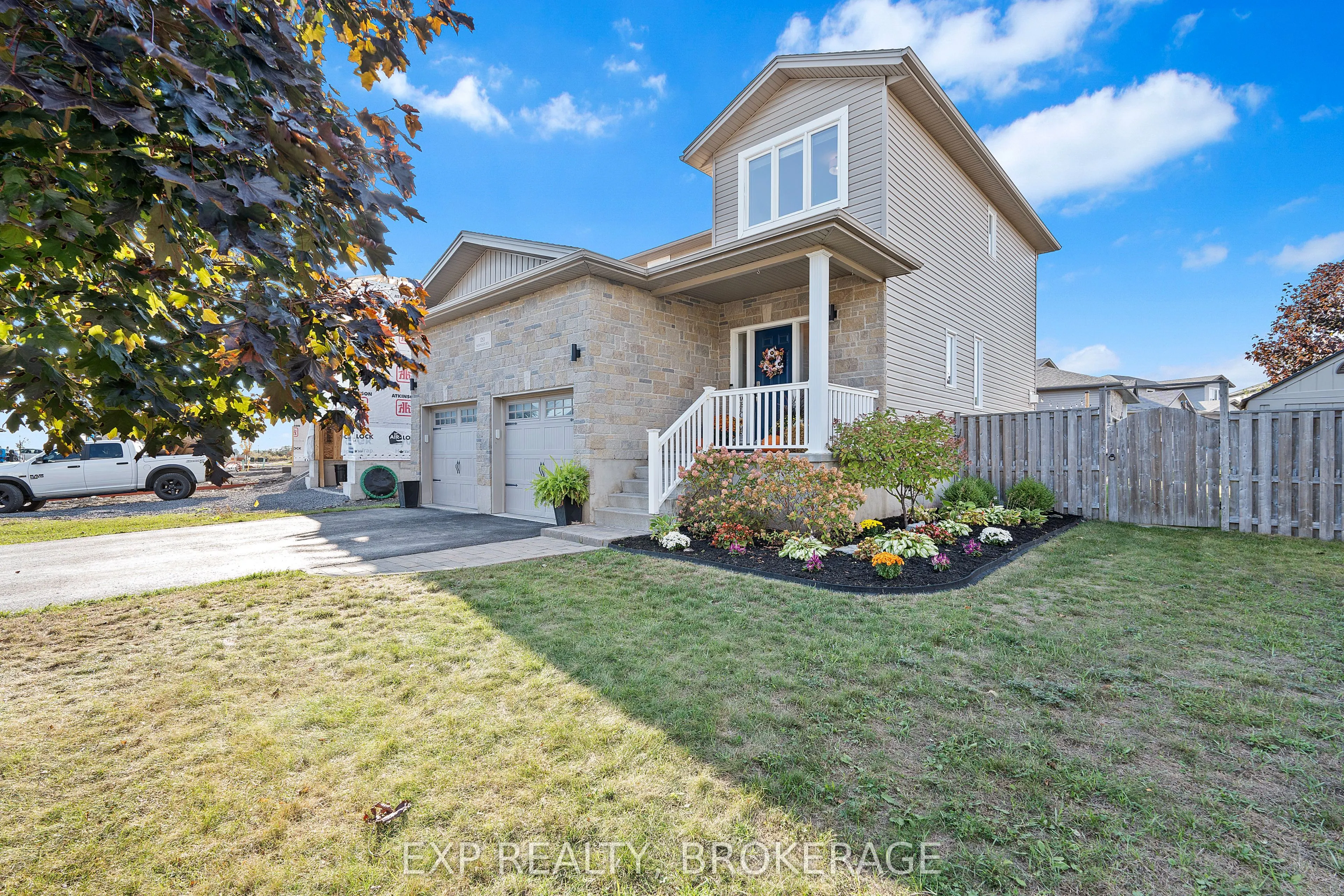 120 McDONOUGH Crescent