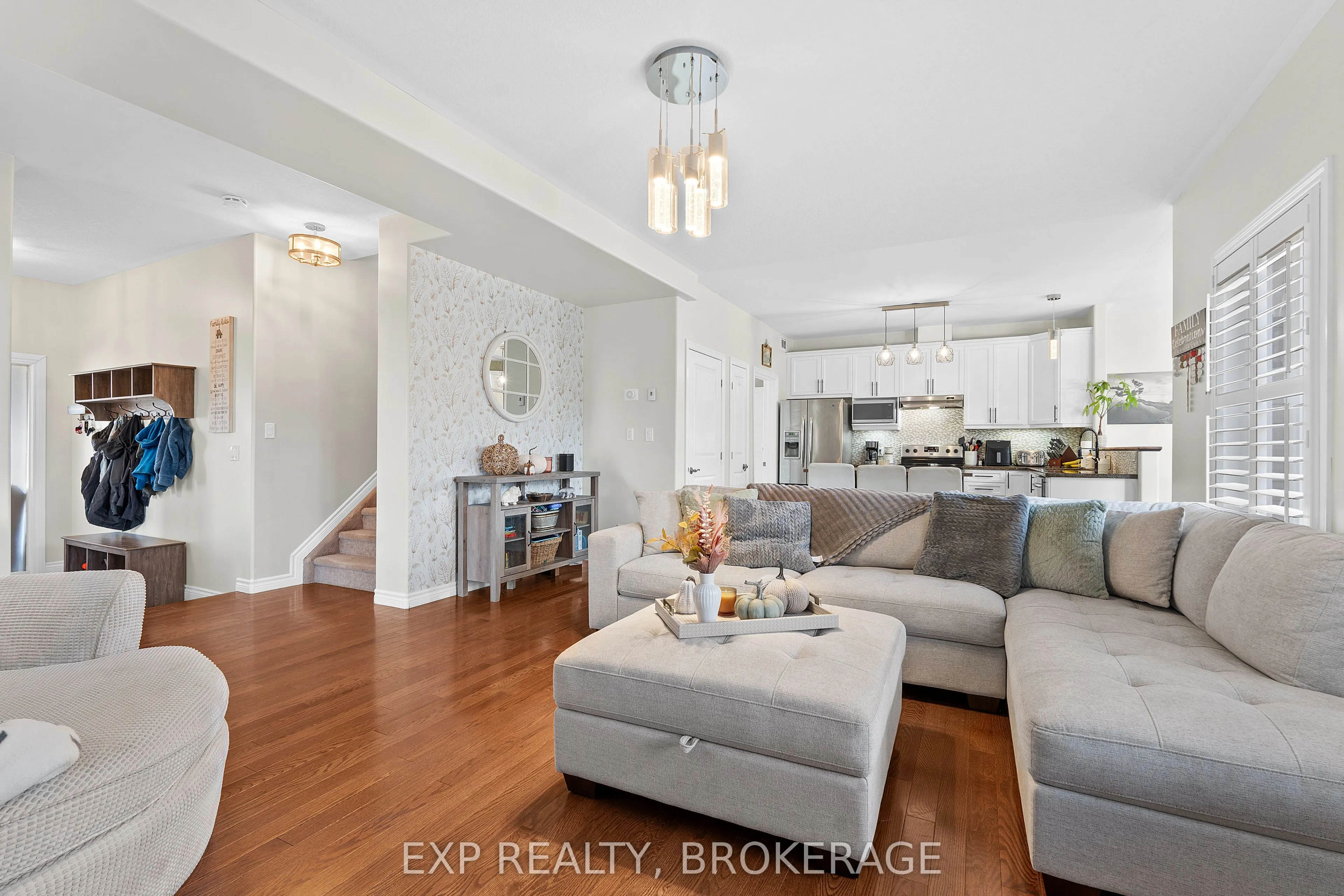 120 McDONOUGH Crescent