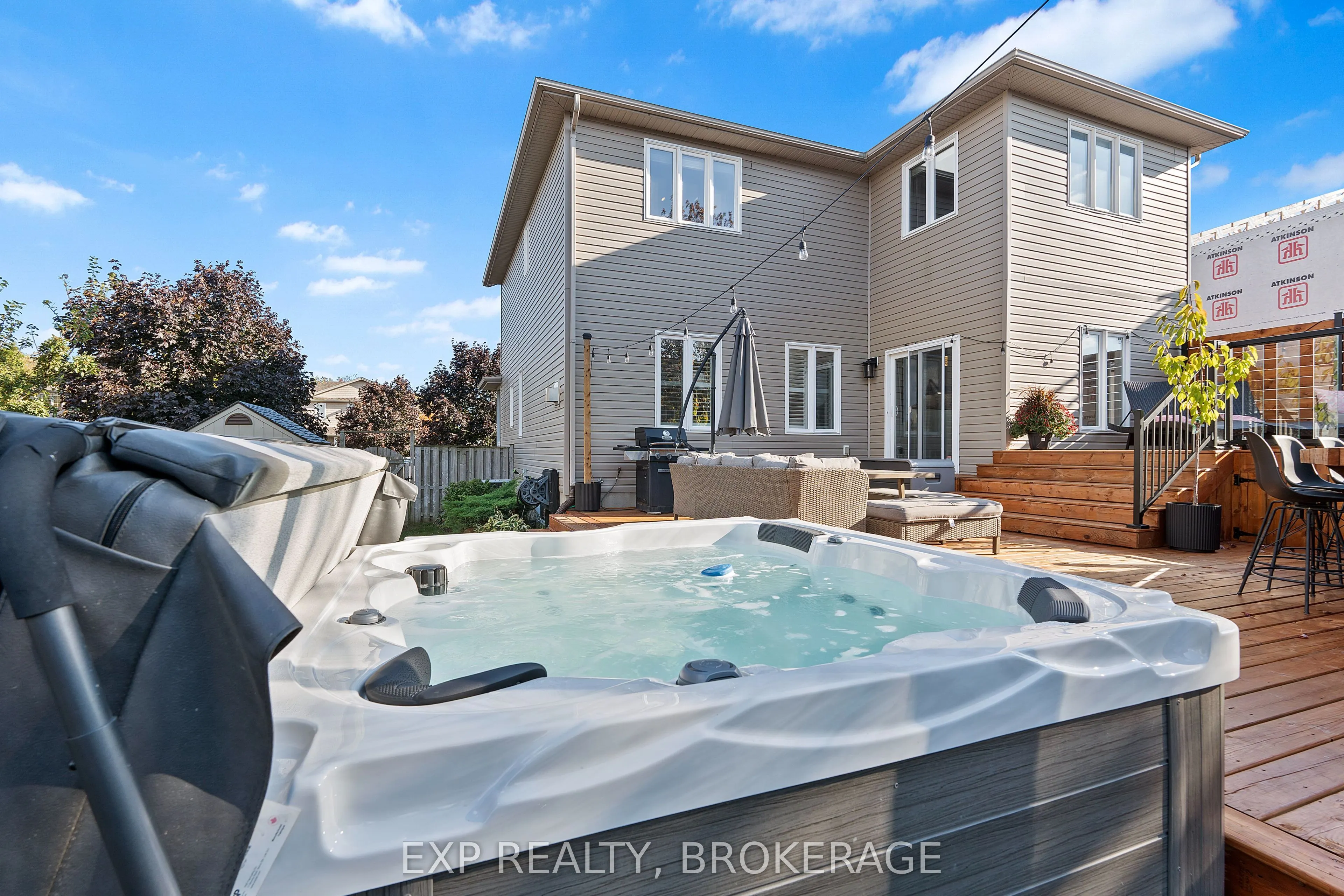 120 McDONOUGH Crescent