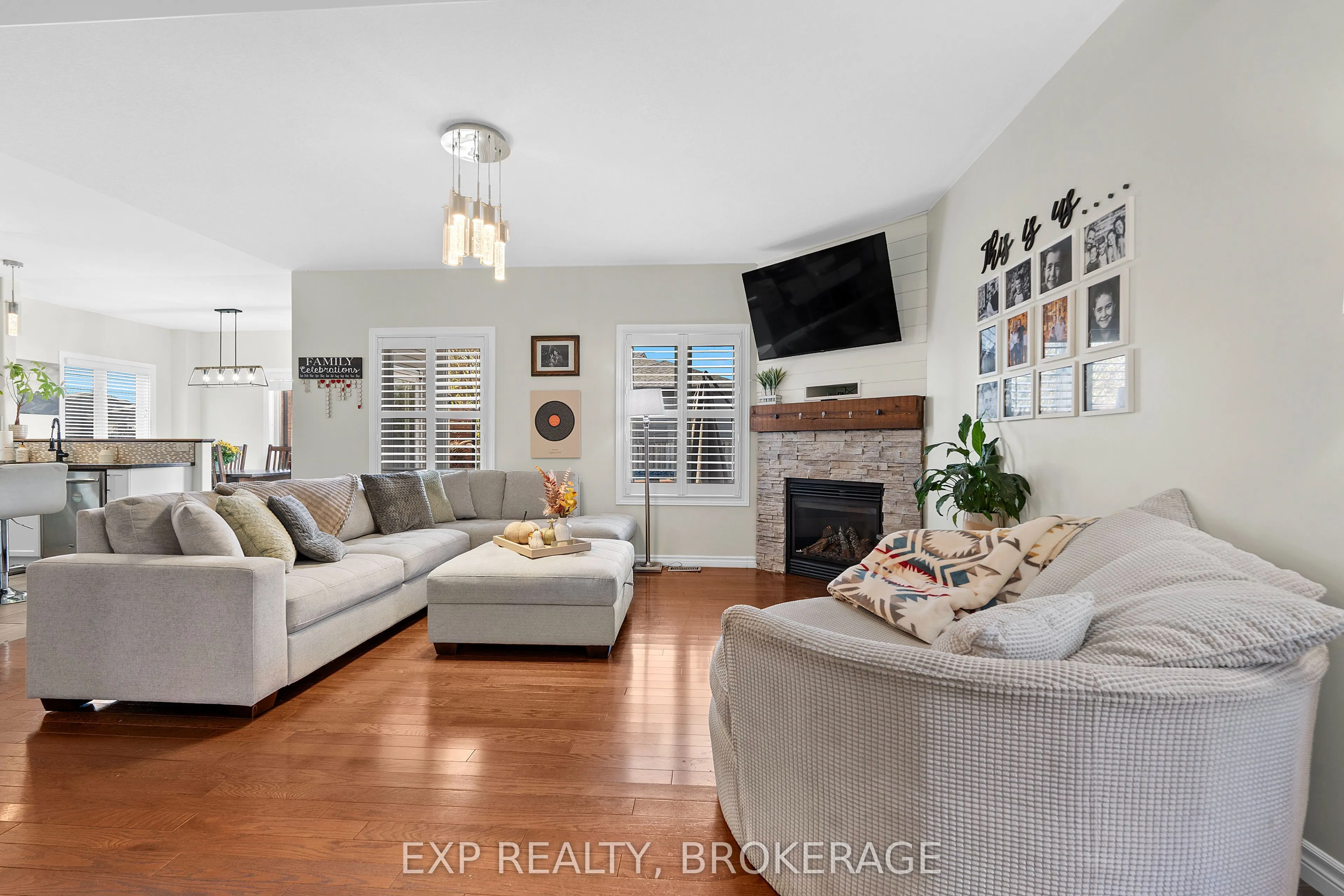 120 McDONOUGH Crescent
