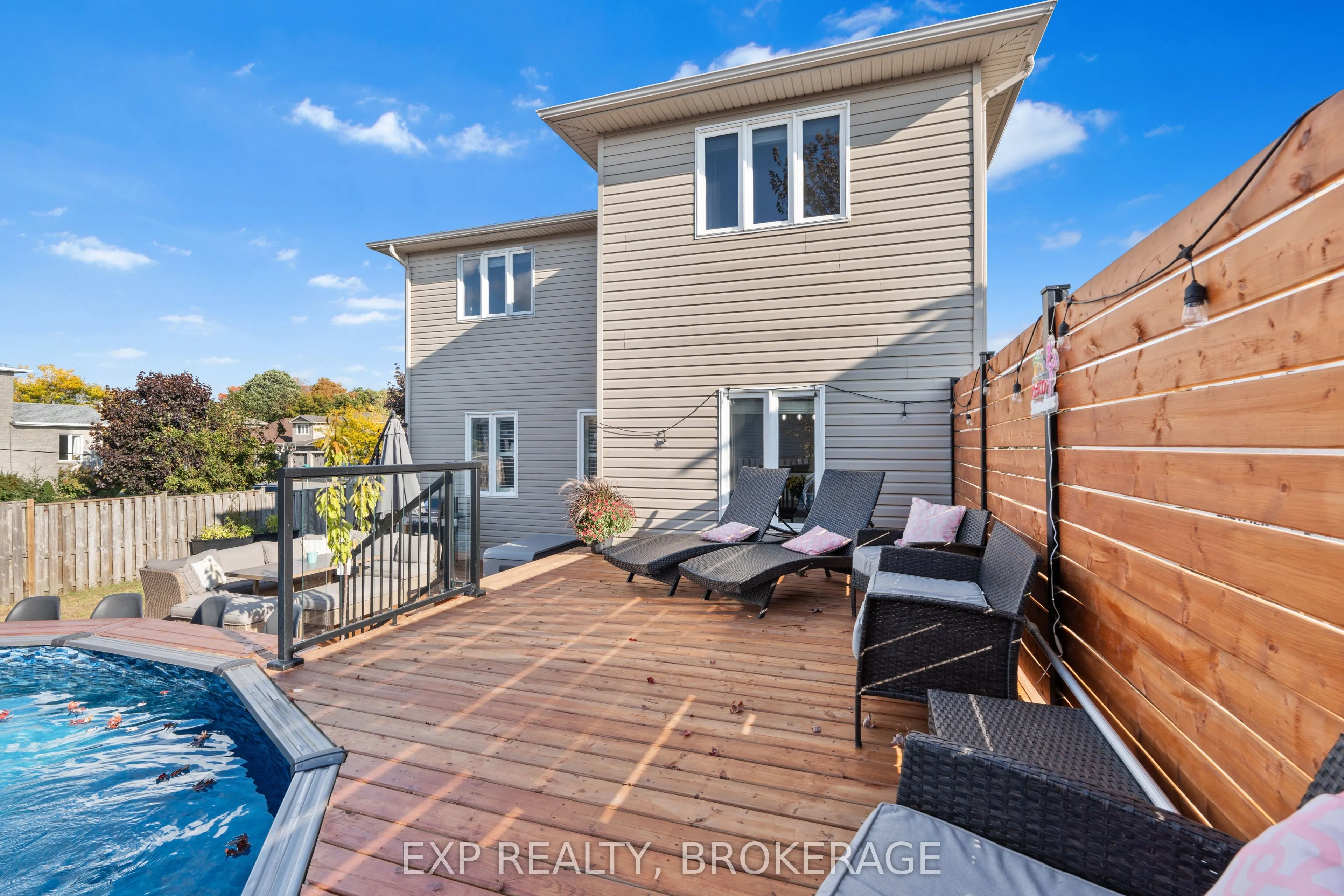 120 McDONOUGH Crescent