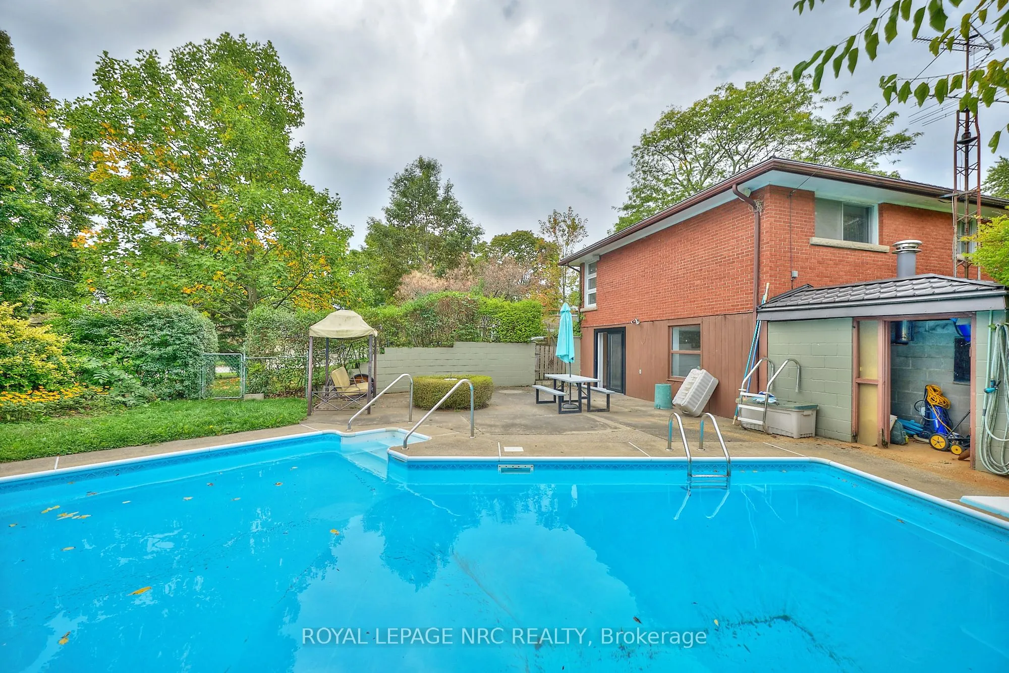 17 Alan Crescent