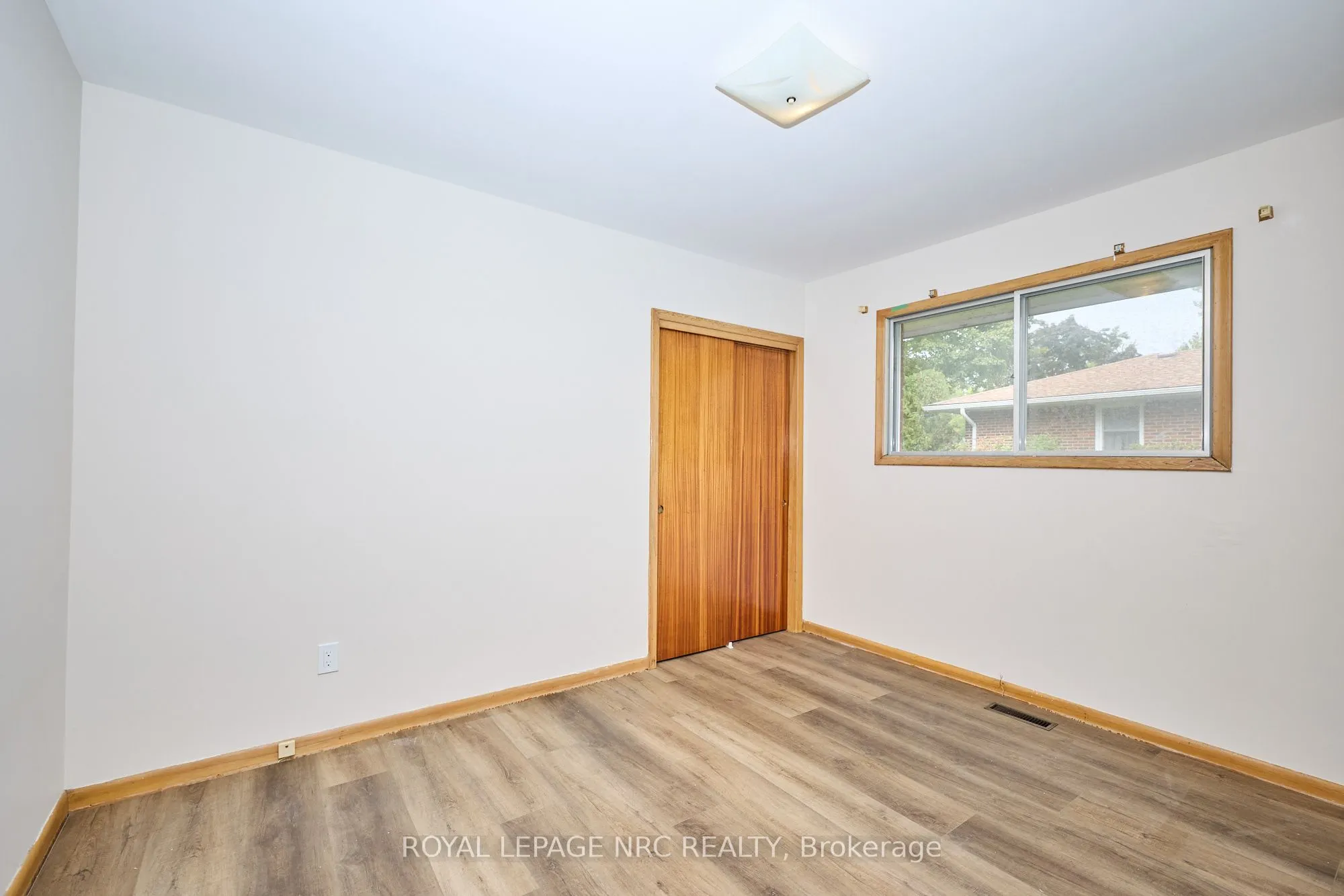 17 Alan Crescent