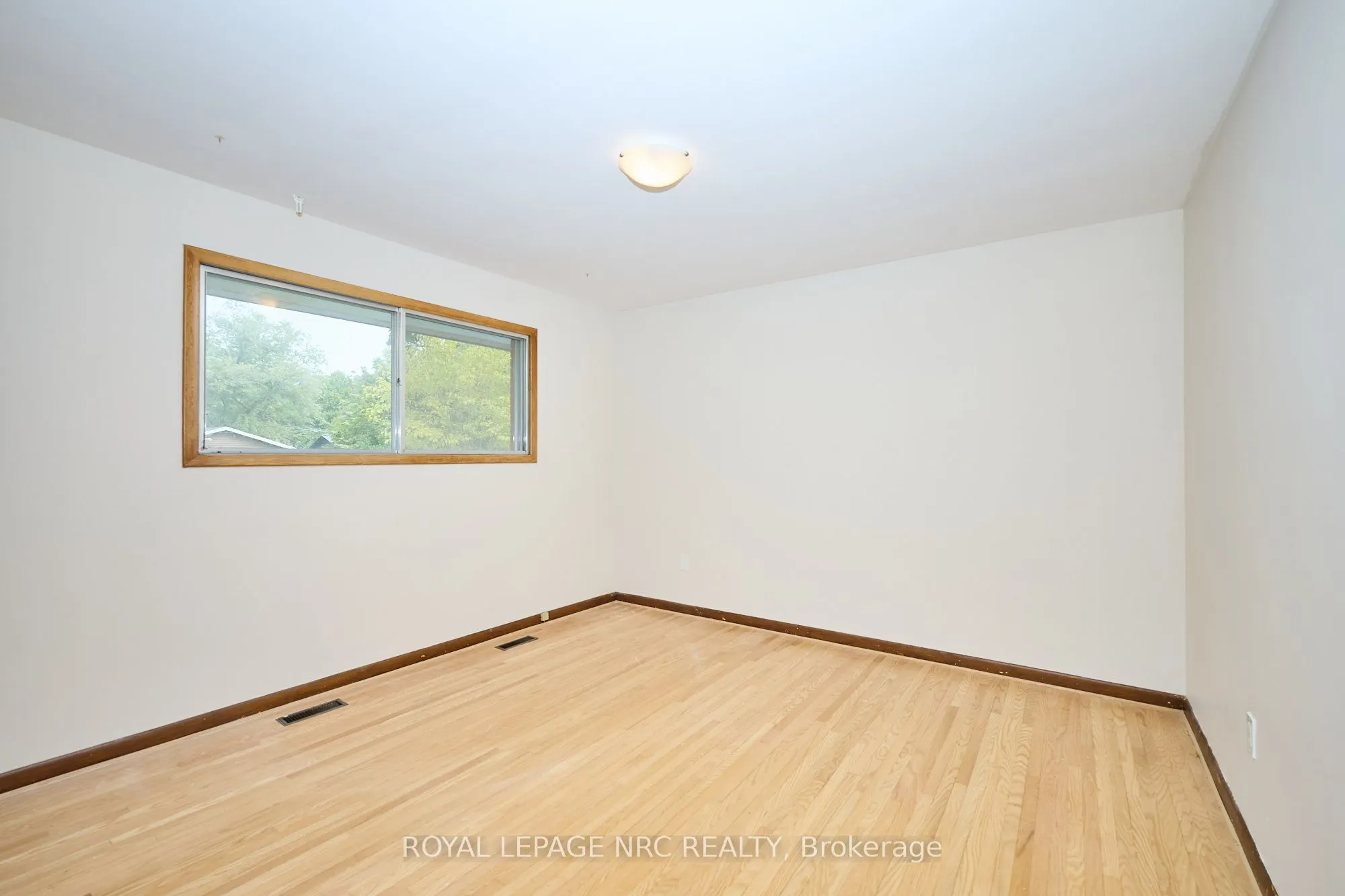 17 Alan Crescent
