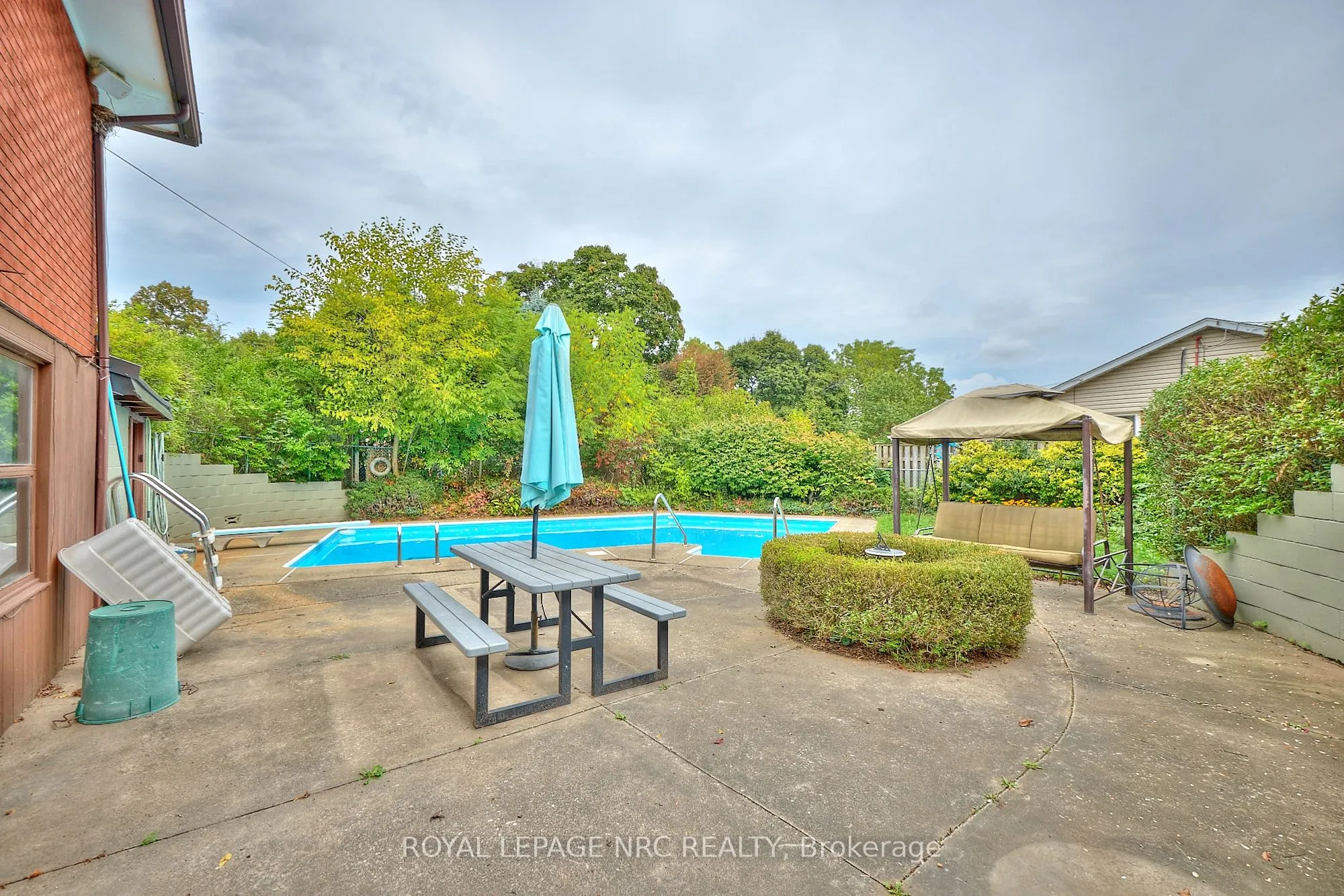 17 Alan Crescent