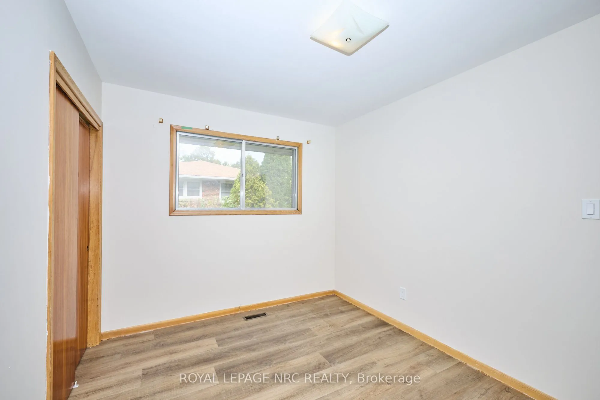 17 Alan Crescent