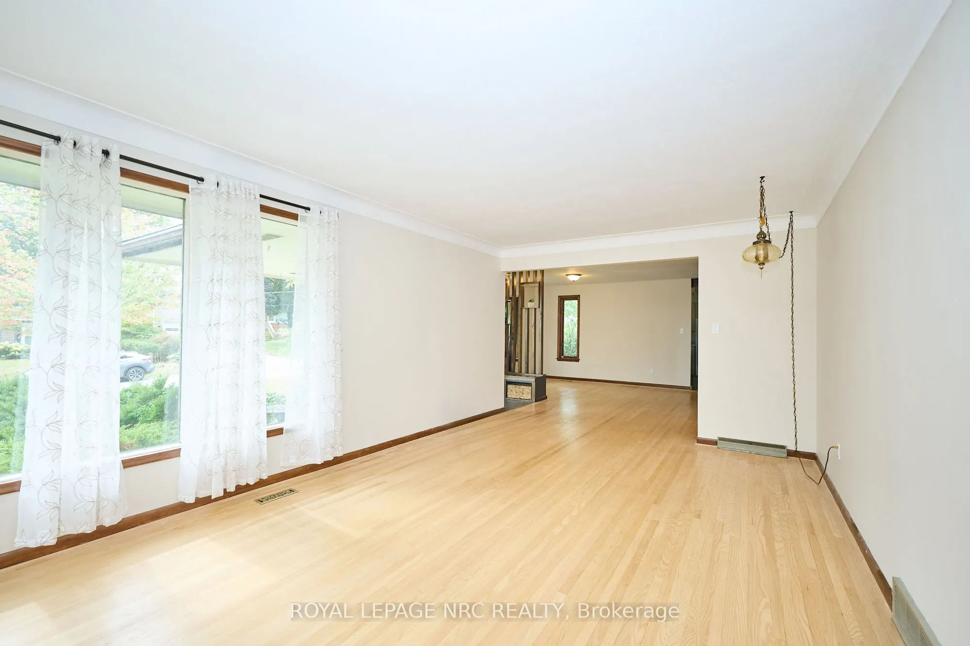 17 Alan Crescent