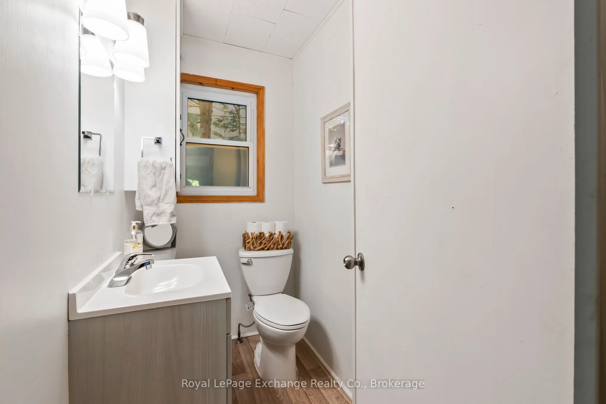 10 Edgemere Avenue