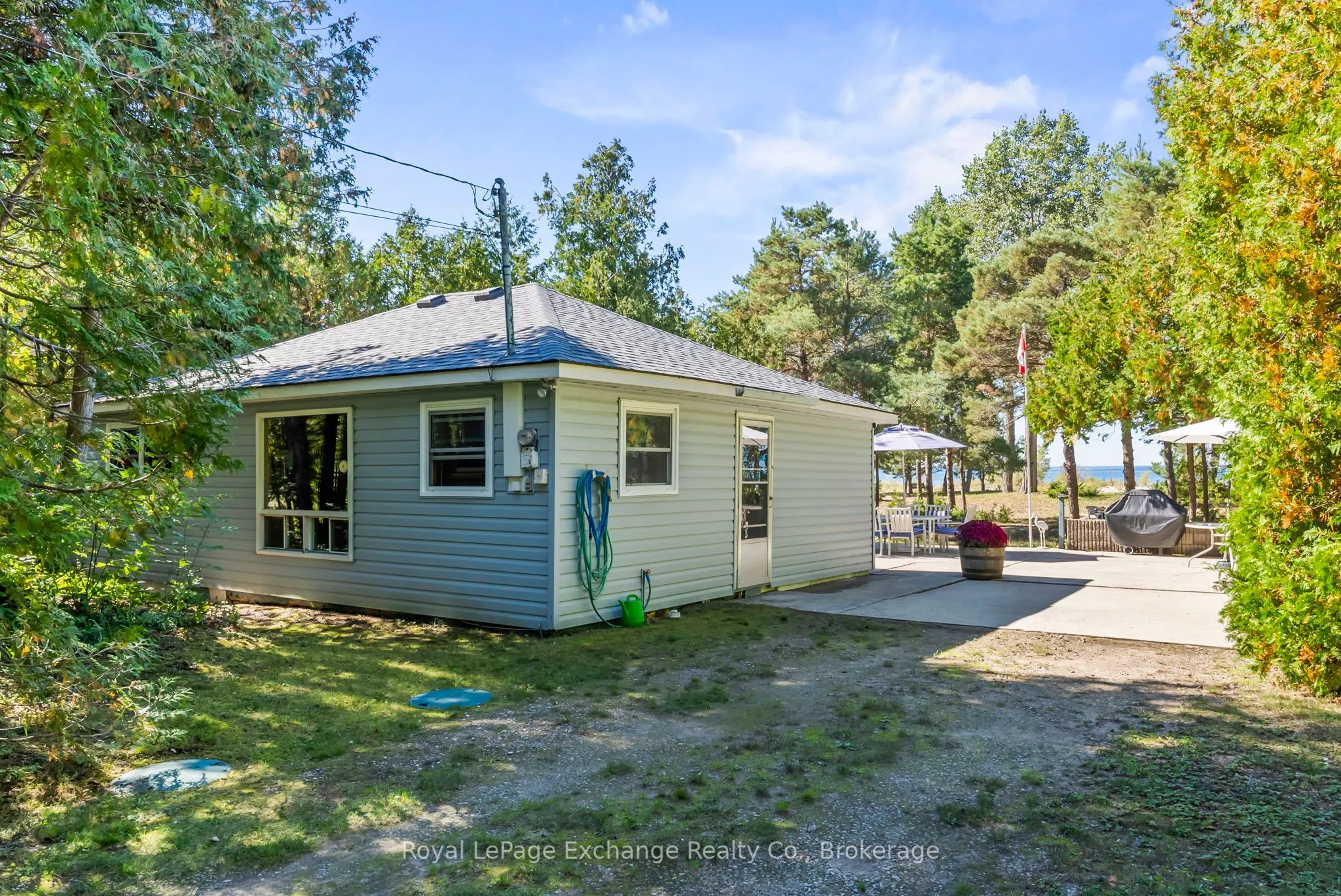 10 Edgemere Avenue