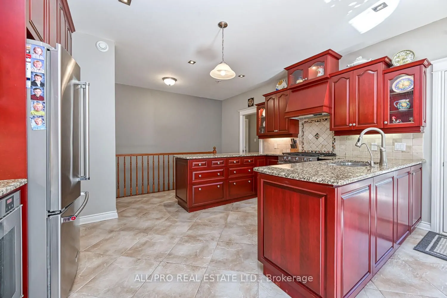 1238 Tintern Drive W