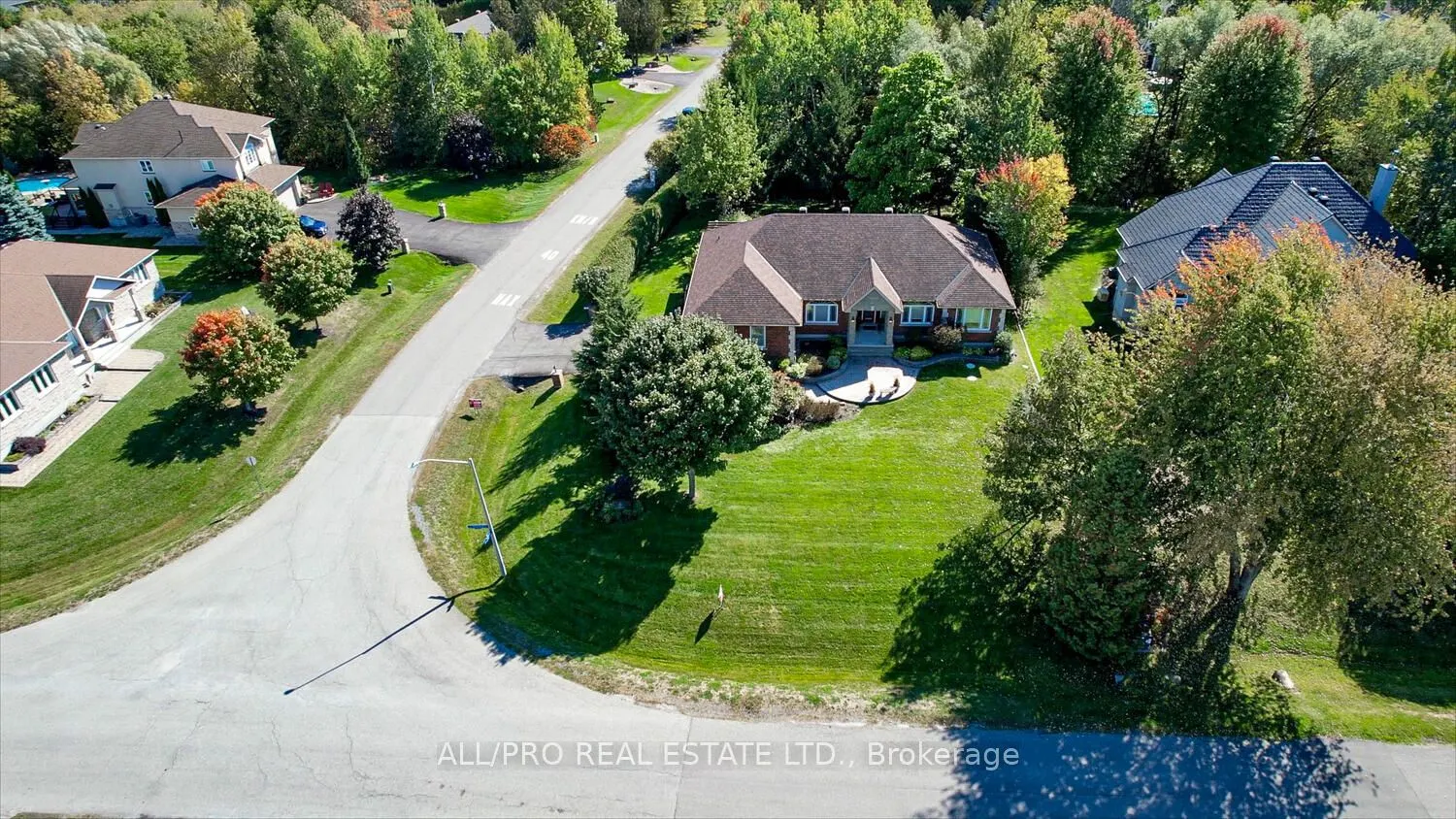 1238 Tintern Drive W