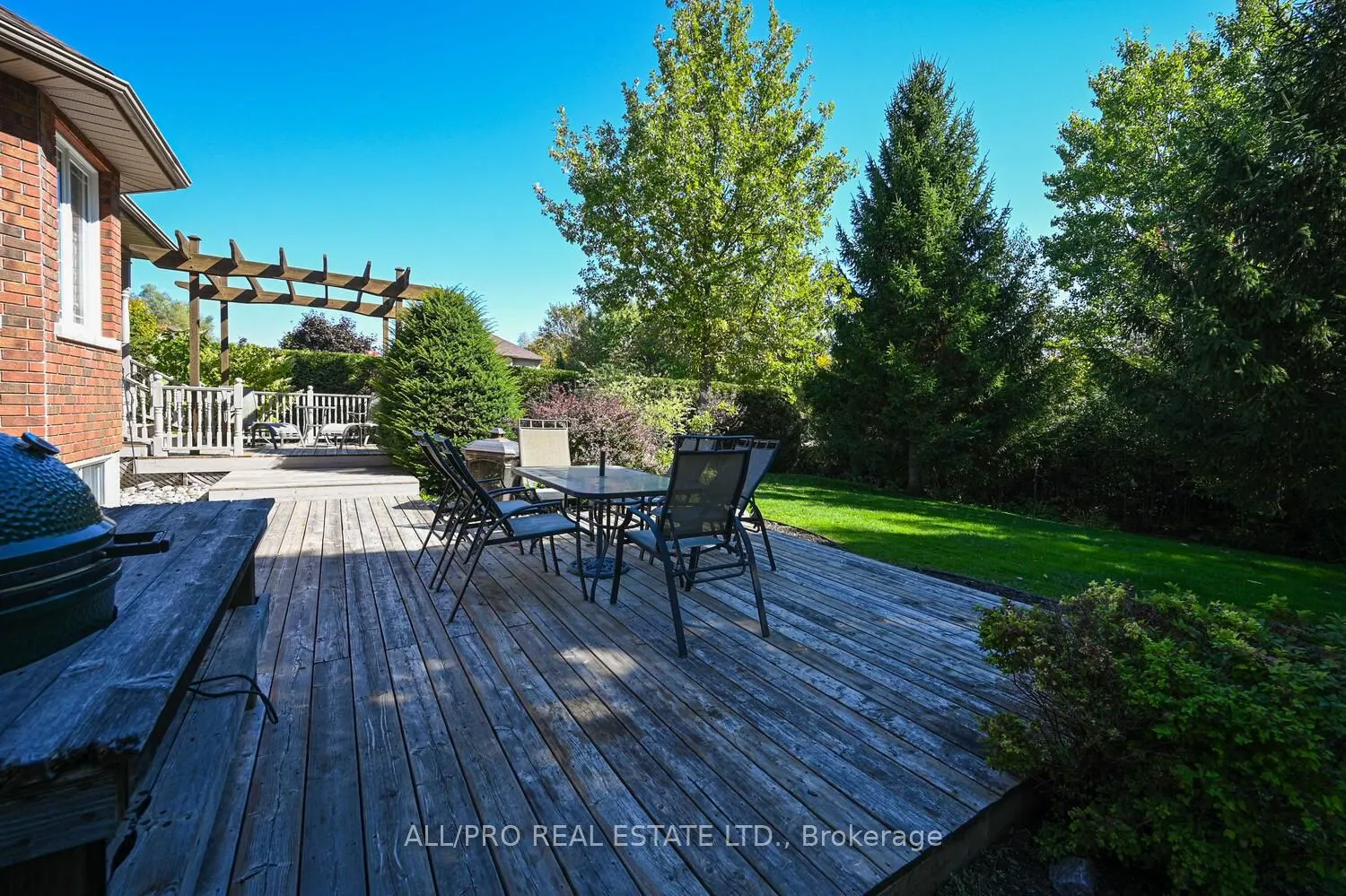 1238 Tintern Drive W