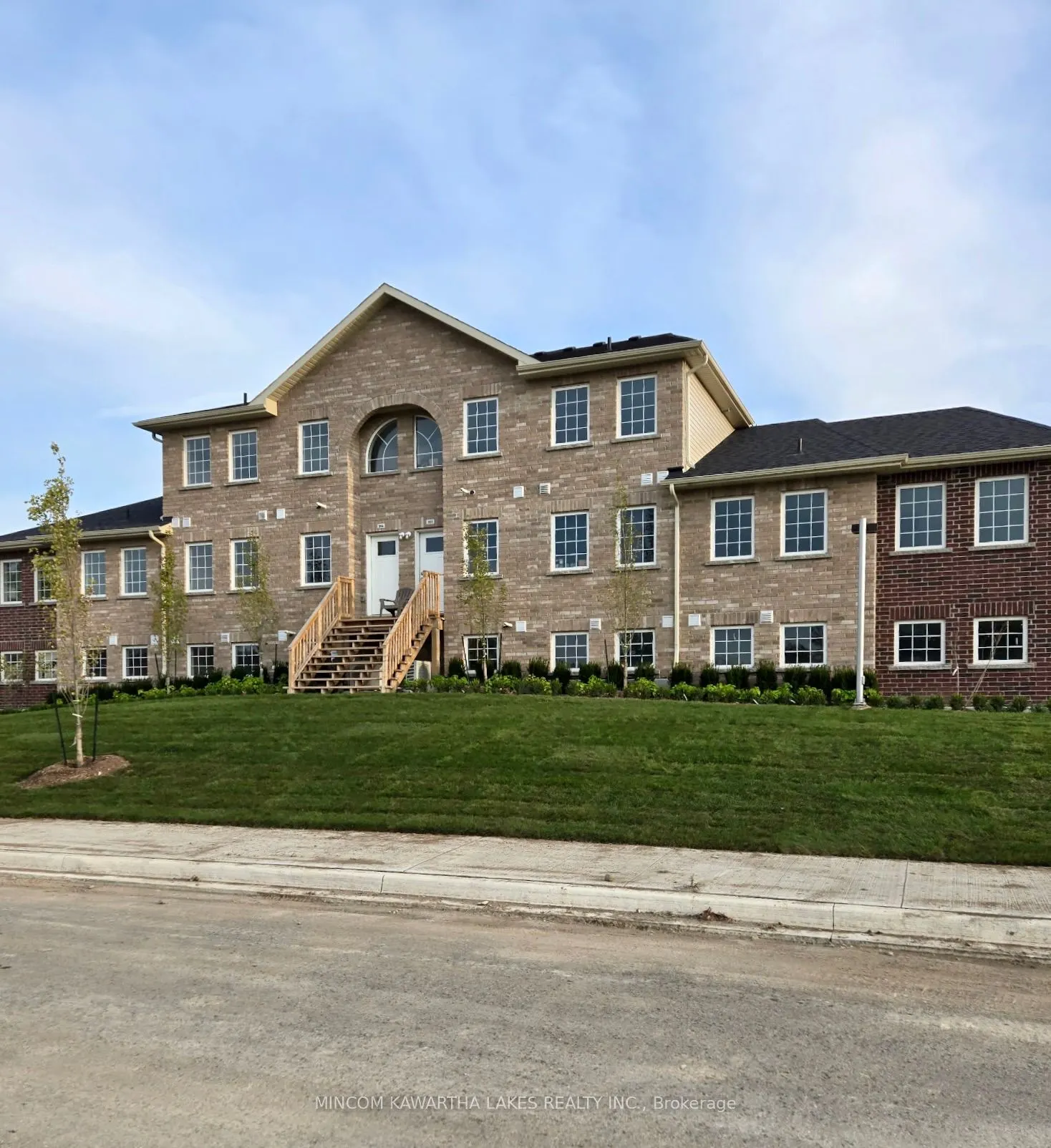 50 Maple Avenue, #101