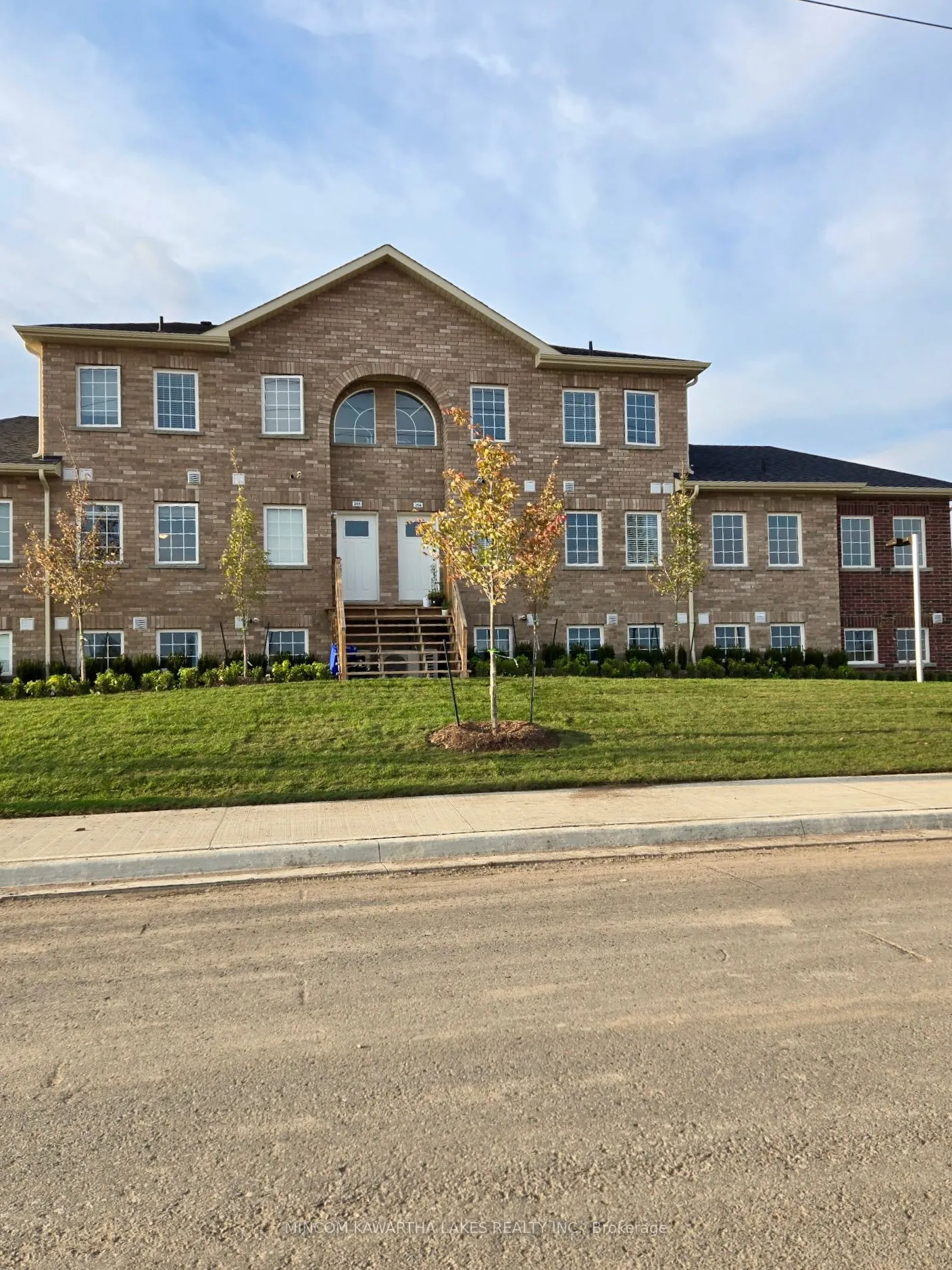 50 Maple Avenue, #101