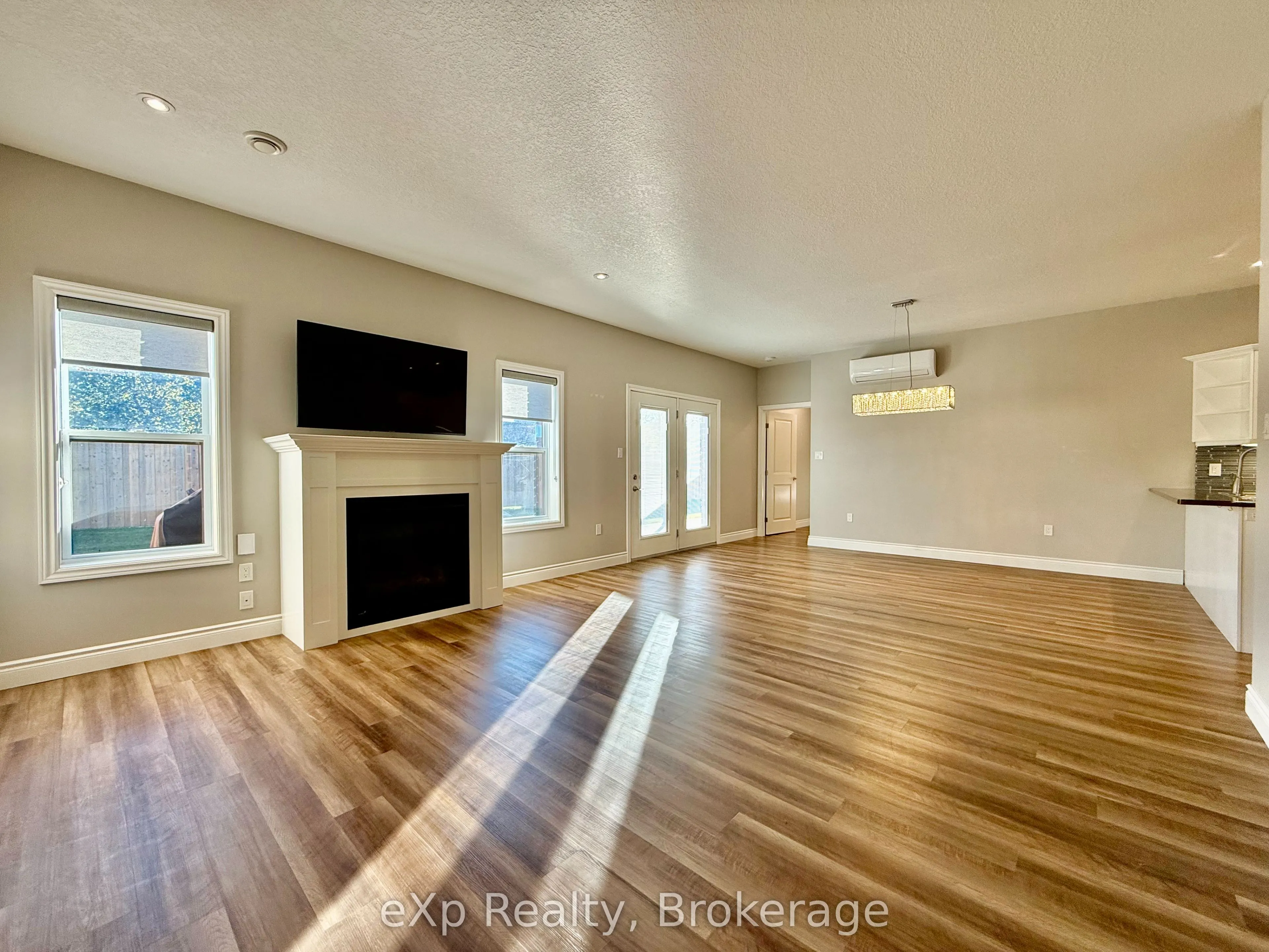 4 - 1050 Waterloo Street, #4
