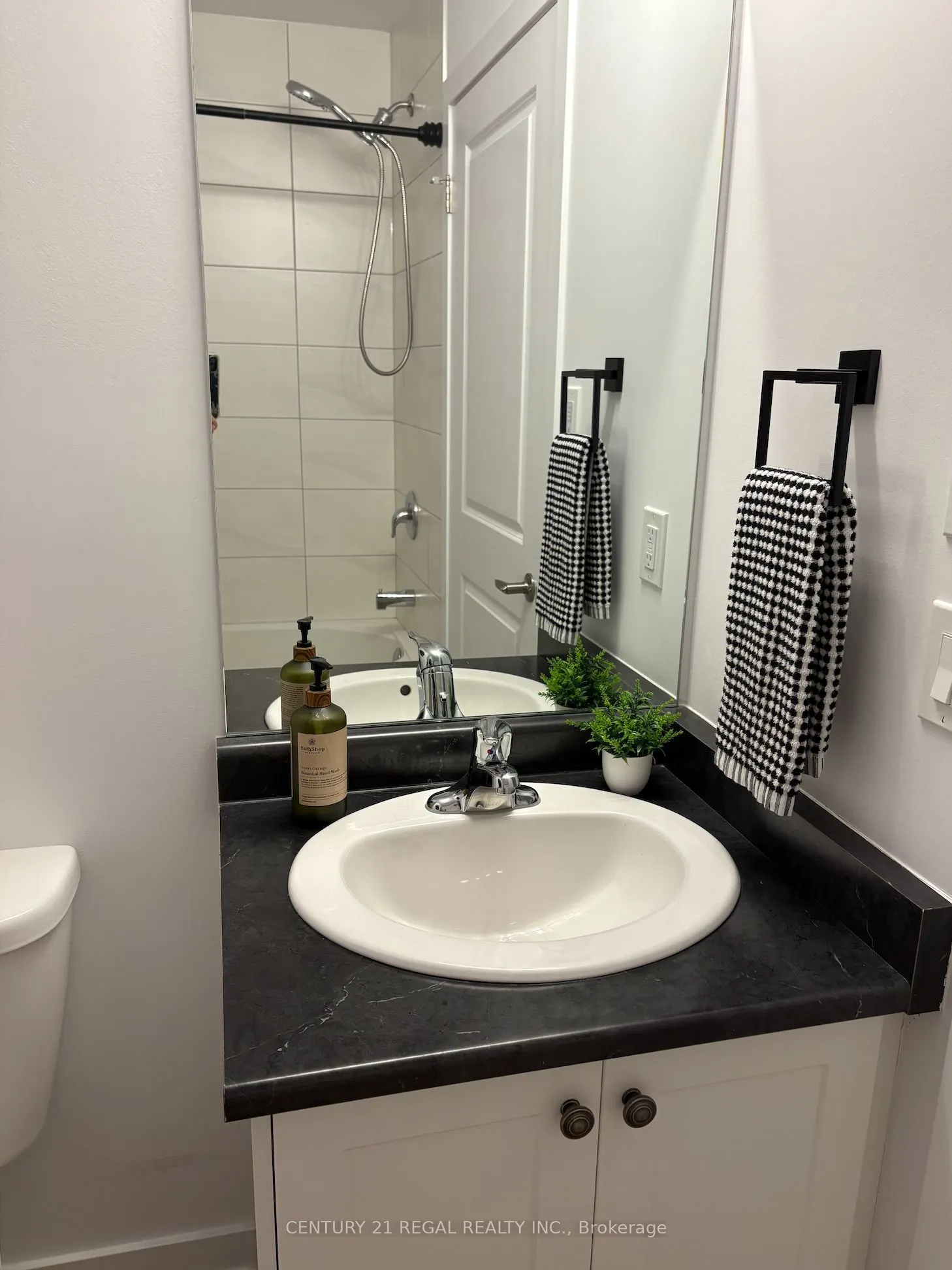 5055 Greenlane Road, #633
