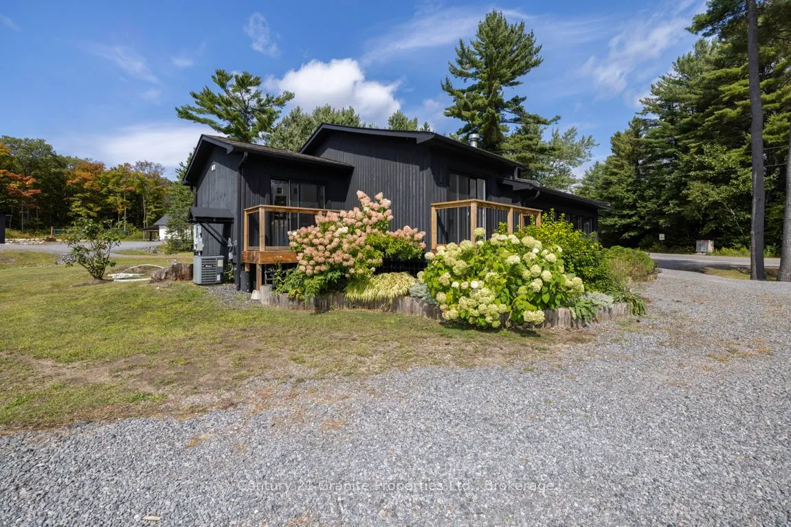 4 Bartlett Drive
