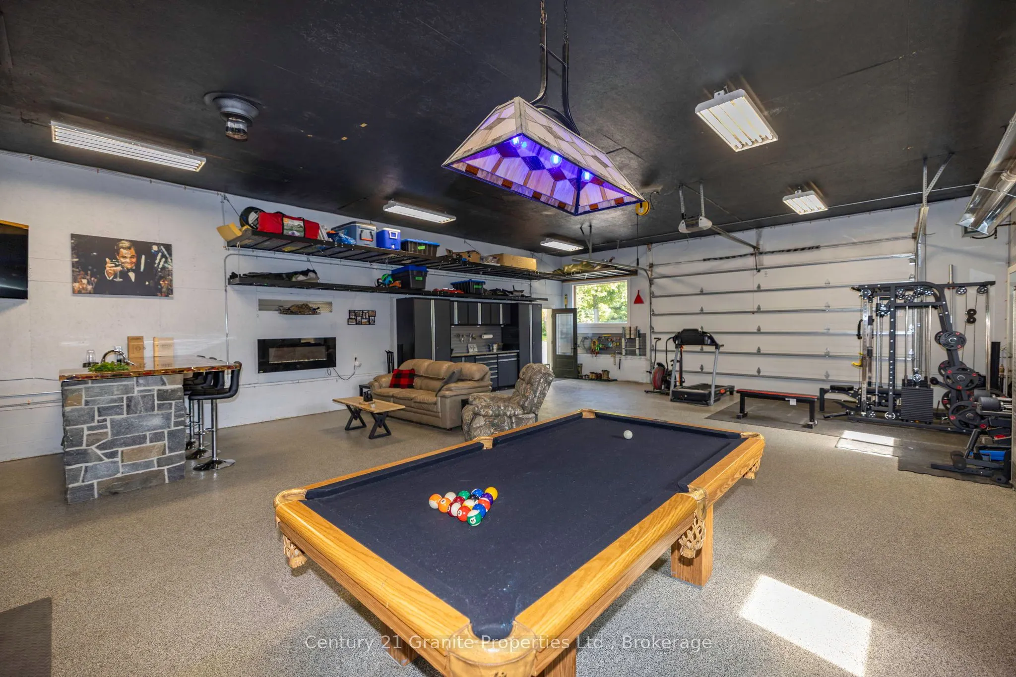 8 Bartlett Drive