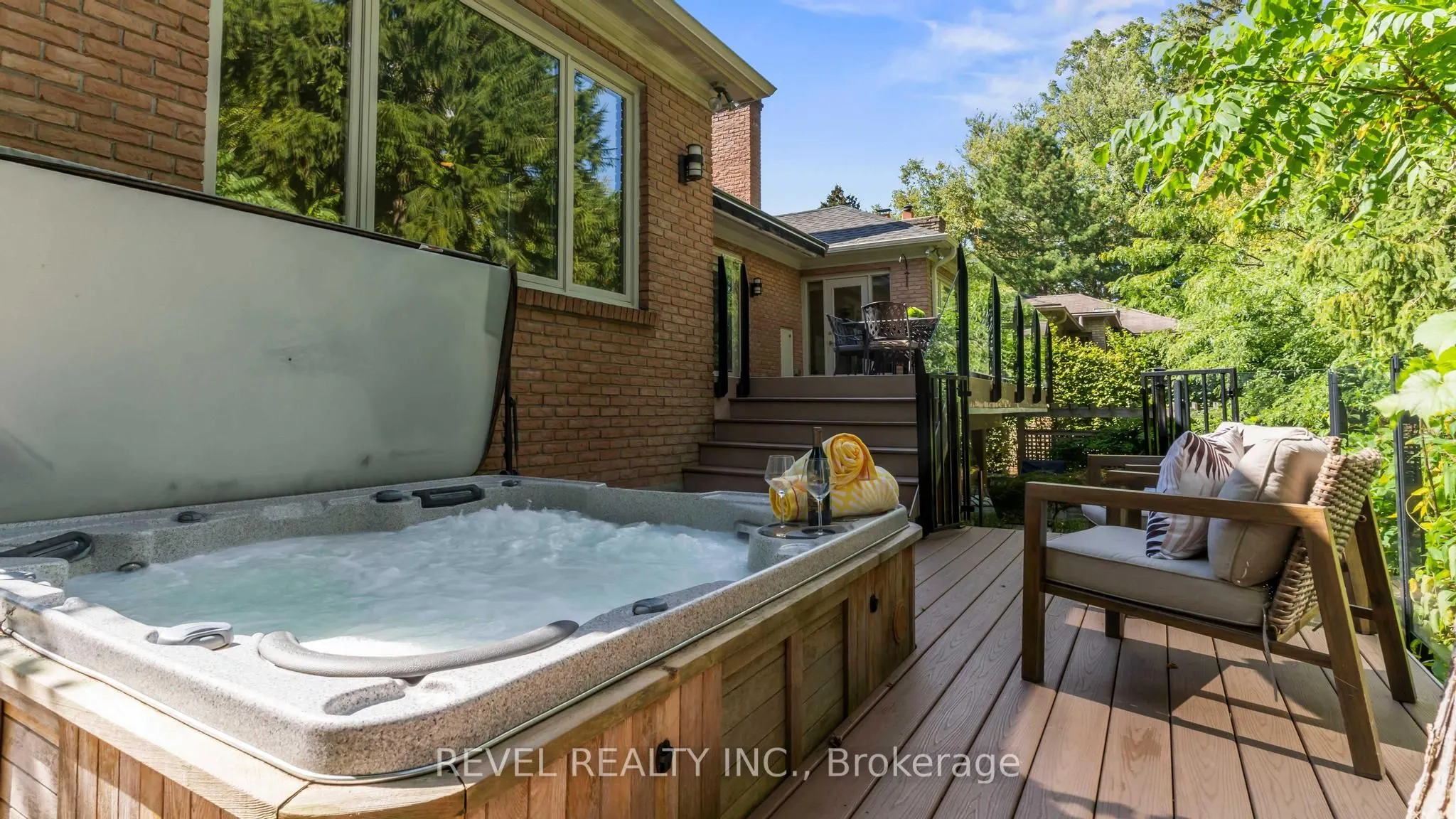 76 Tallwood Circle