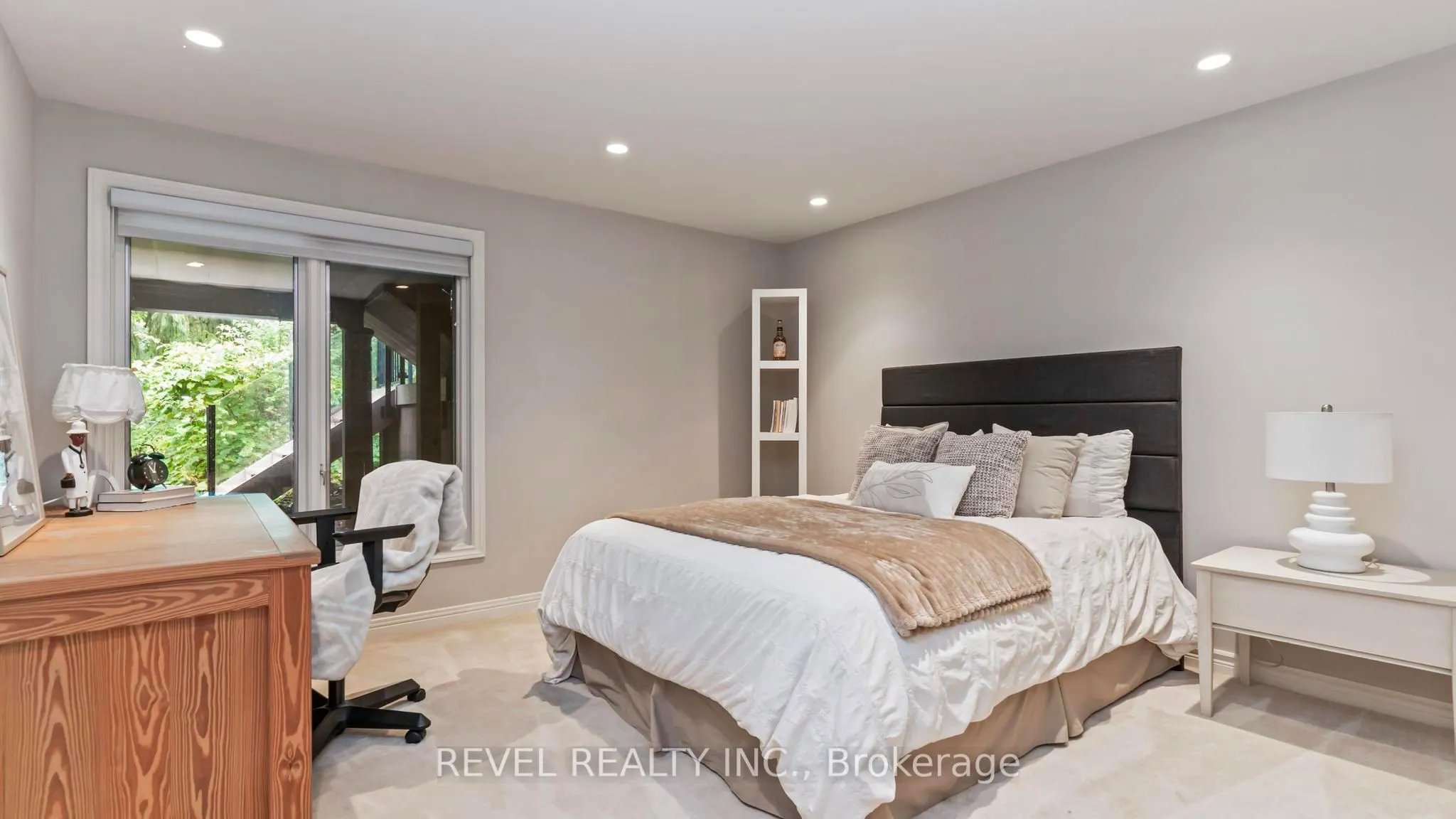 76 Tallwood Circle