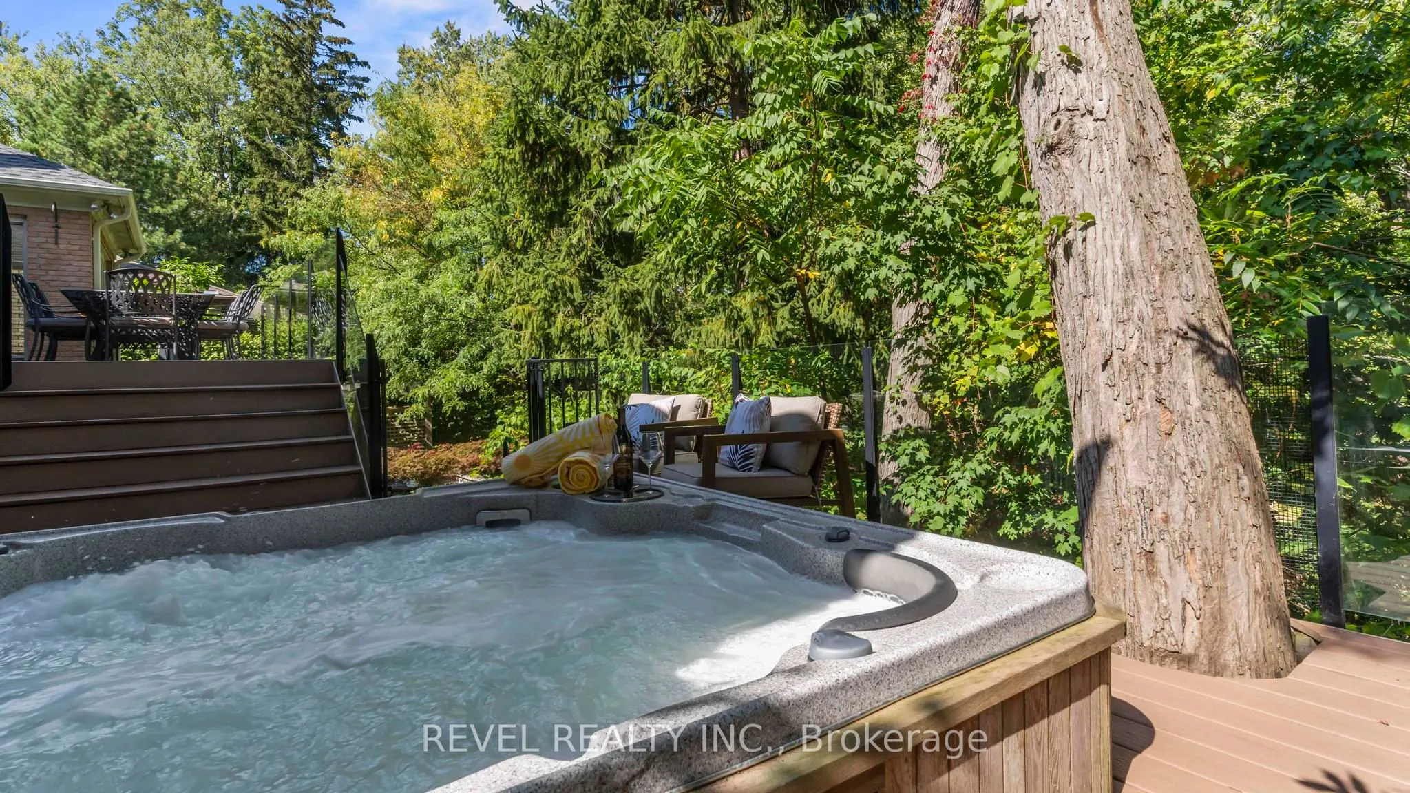 76 Tallwood Circle