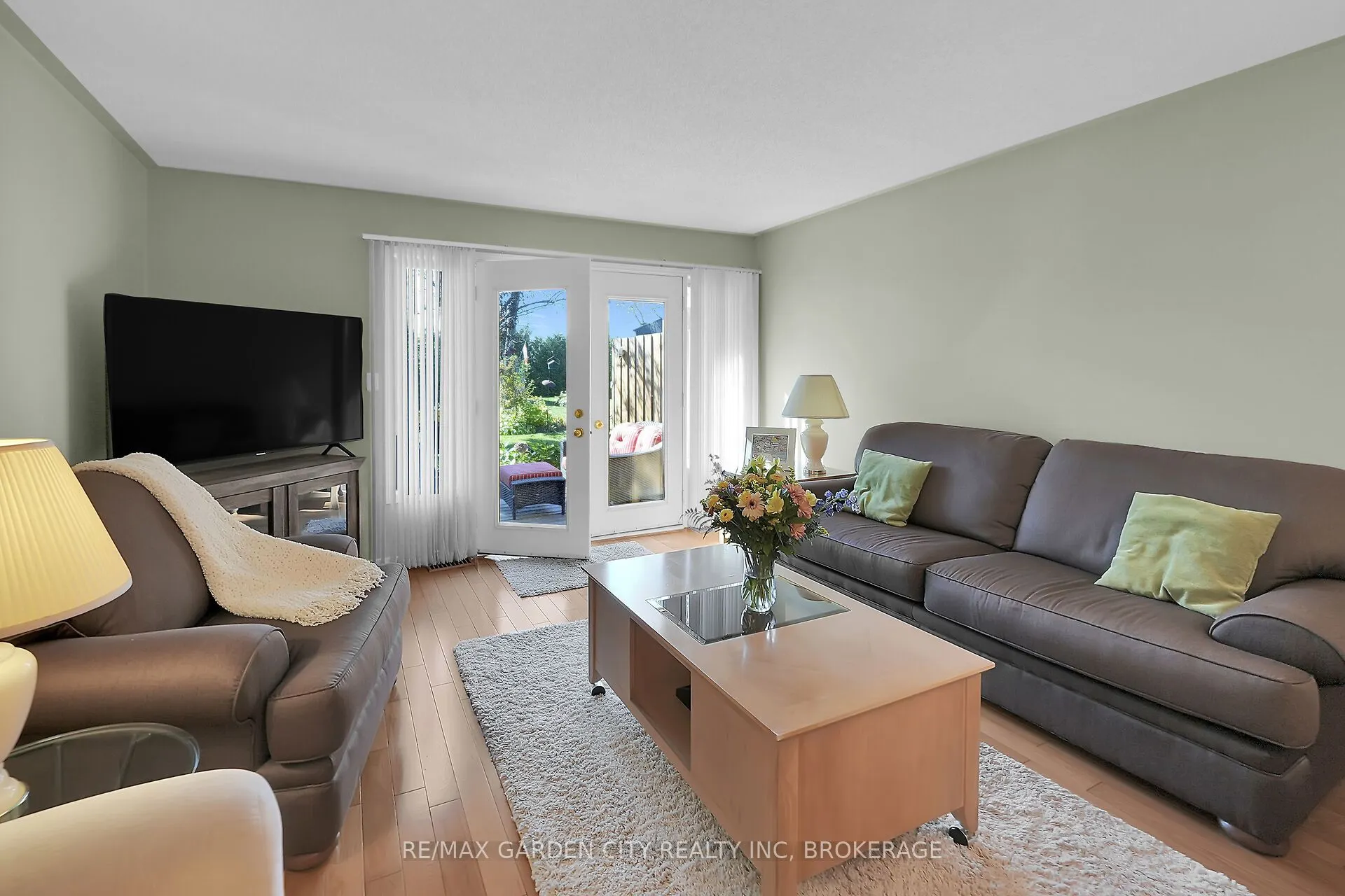176 Beckett Crescent