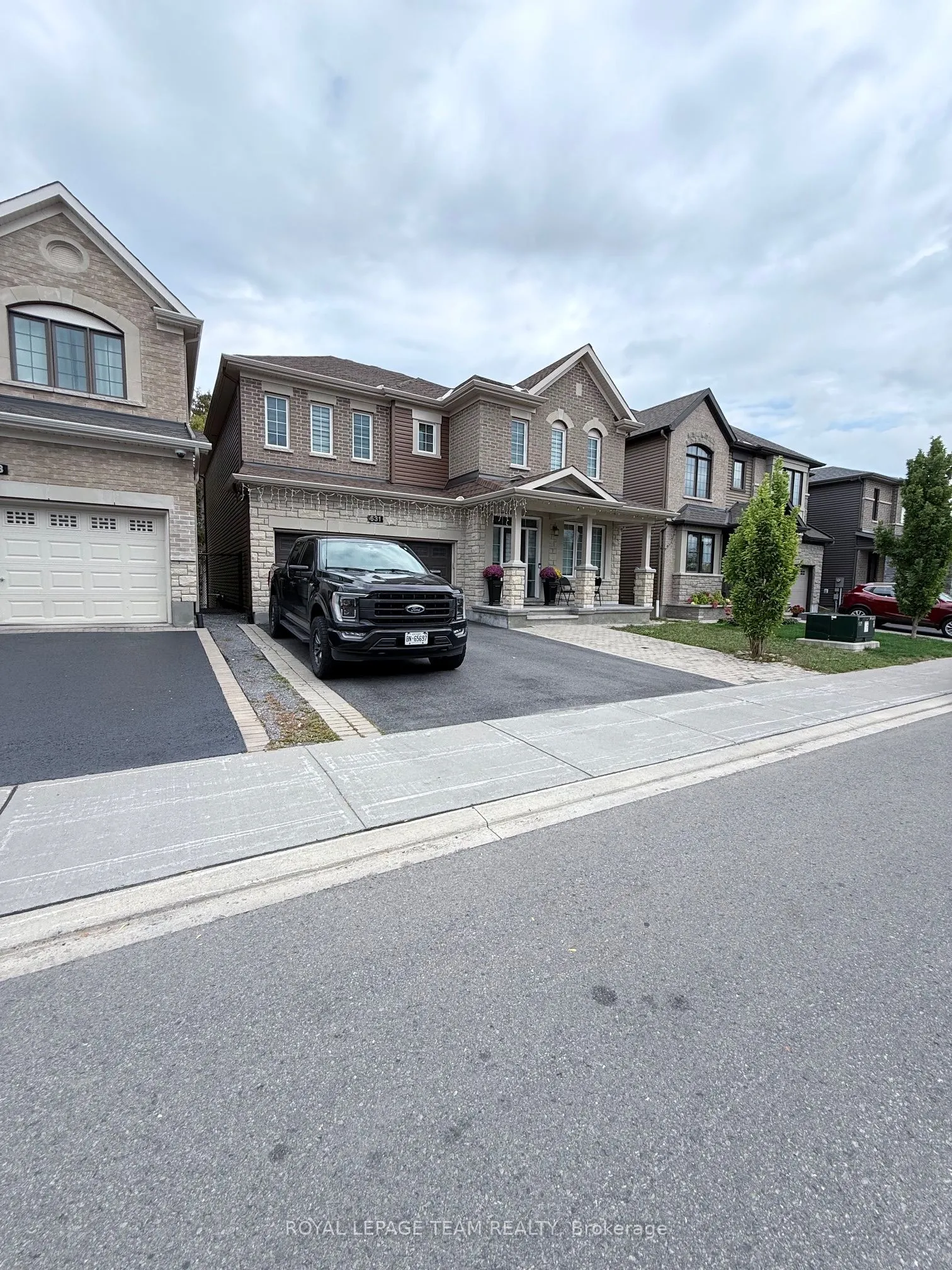 631 EAGLE CREST Heights