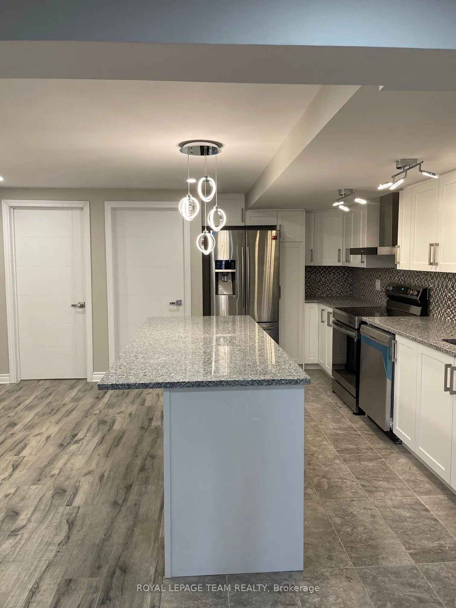 631 EAGLE CREST Heights