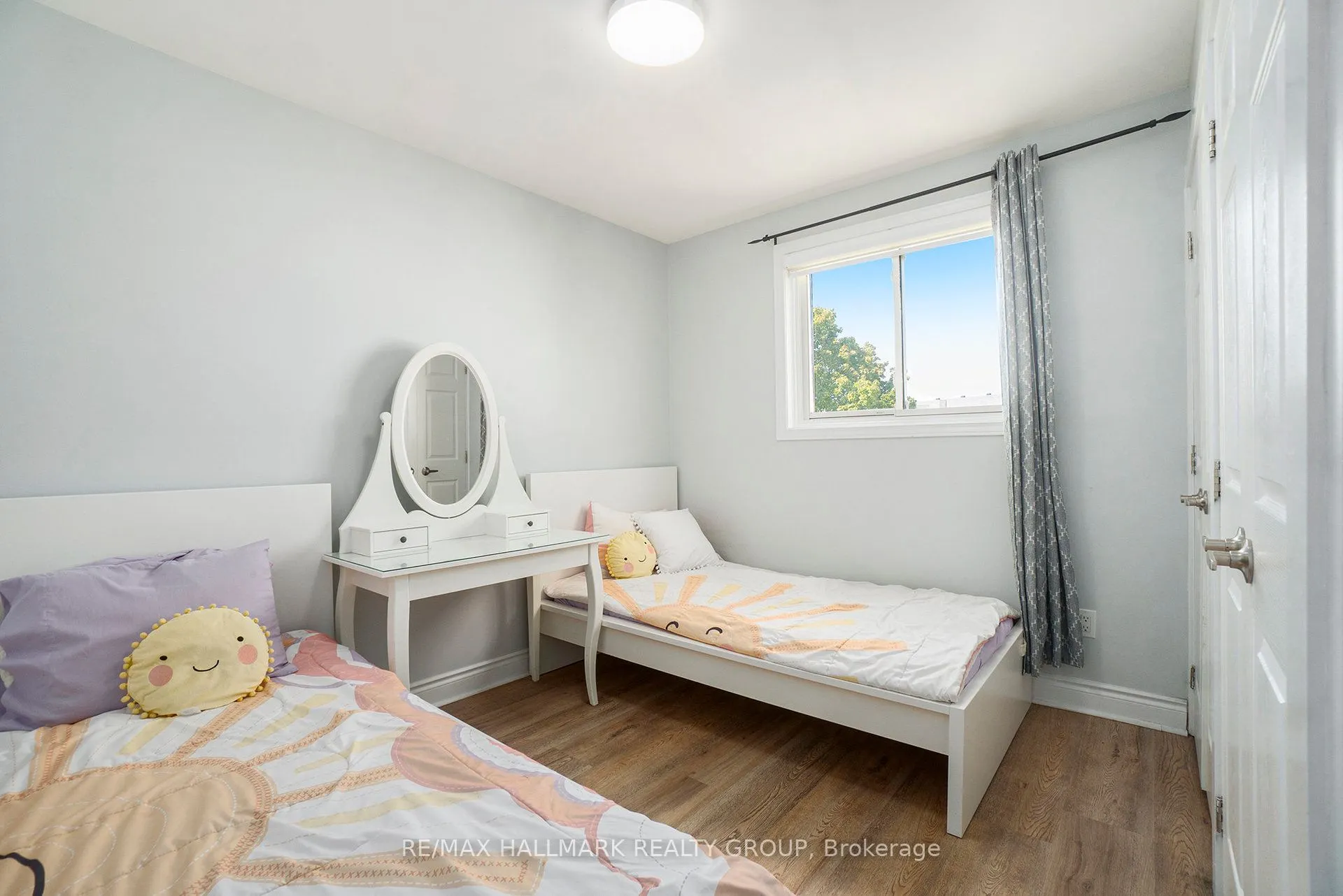 3017 Victoria Heights Crescent, #32