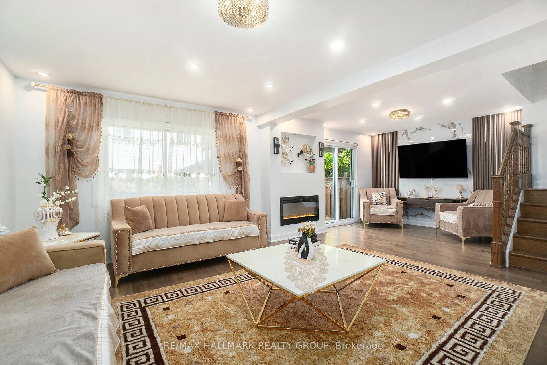 3017 Victoria Heights Crescent, #32