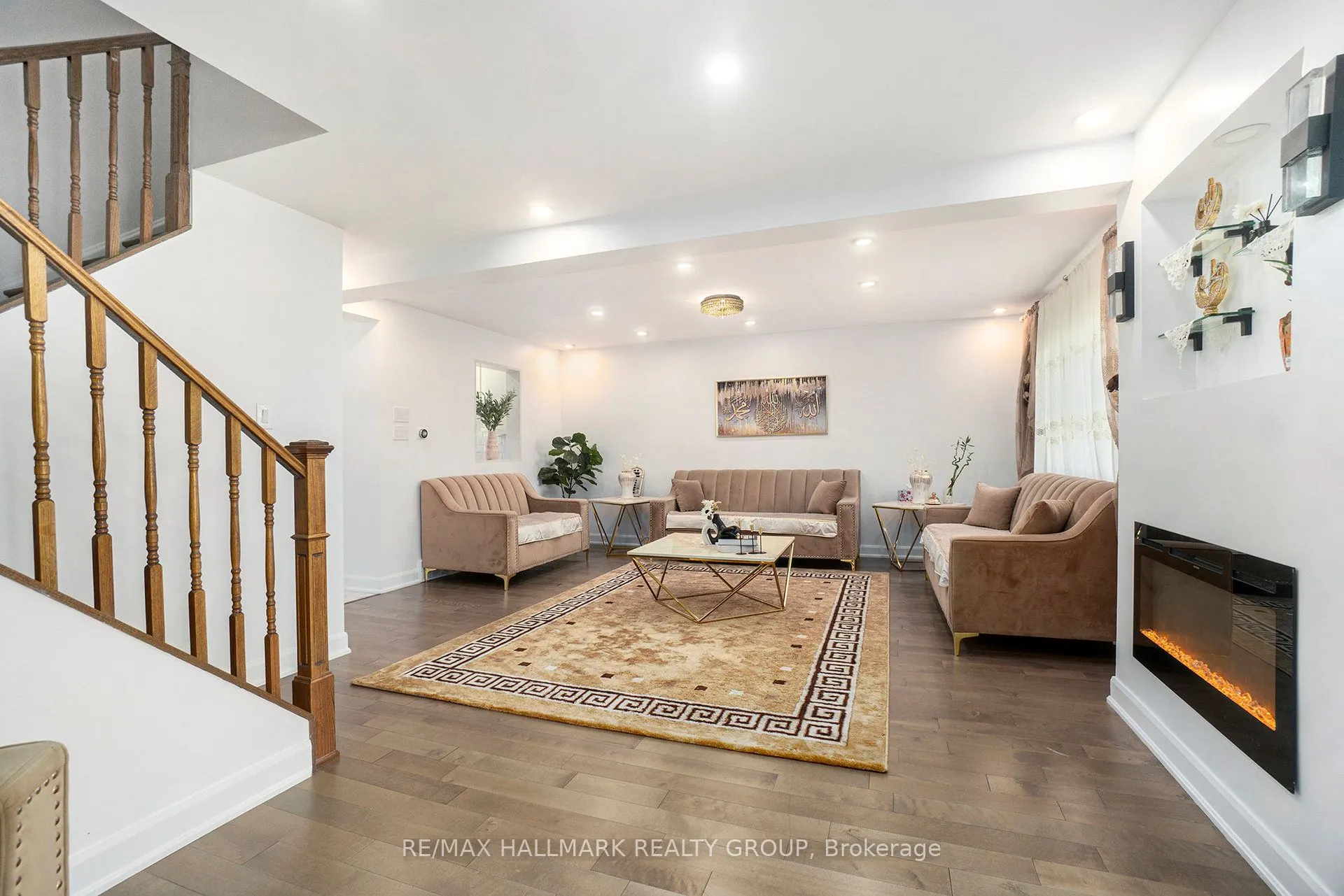 3017 Victoria Heights Crescent, #32