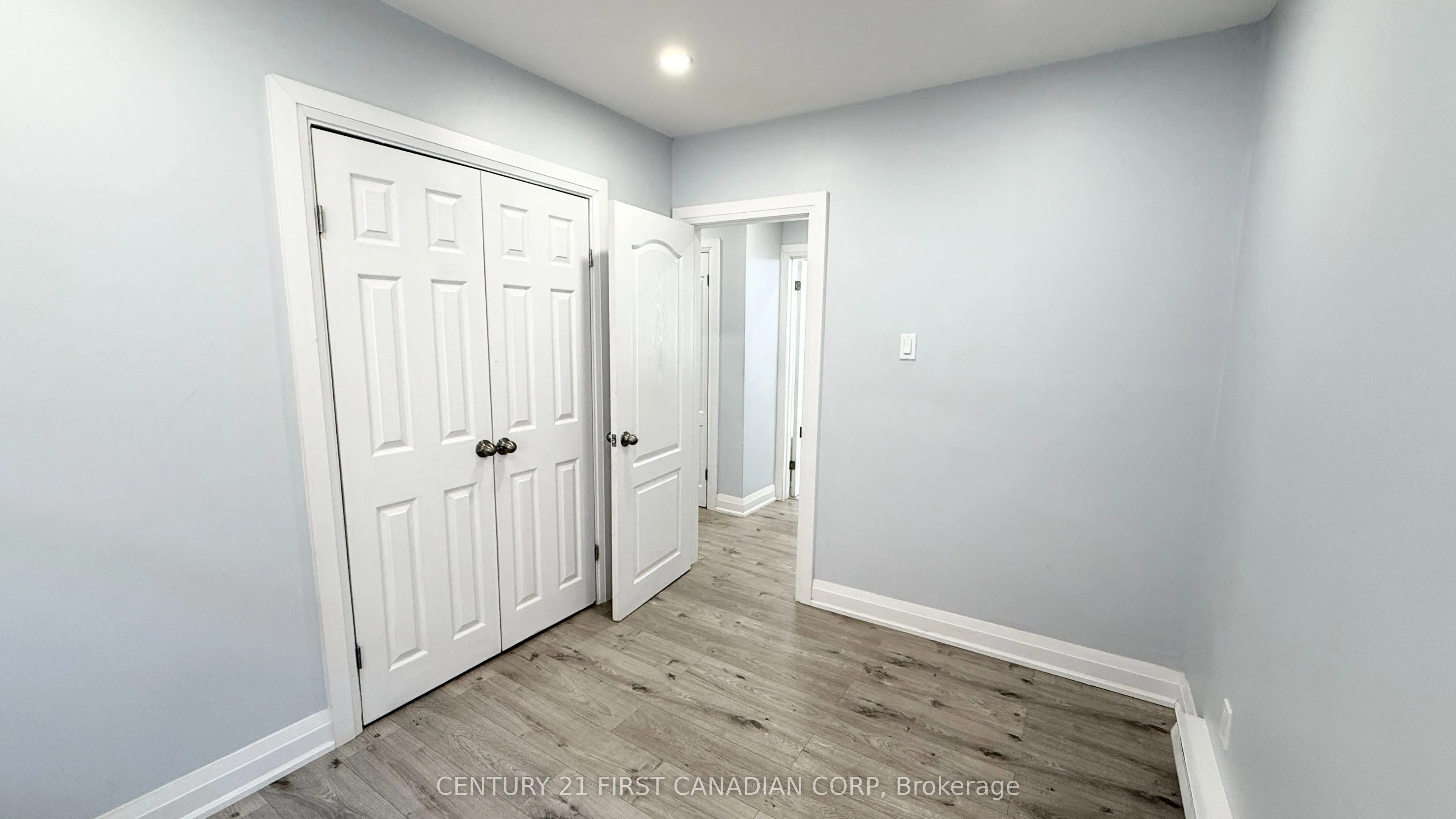 17 Carfrae Crescent, #Upper Apartment