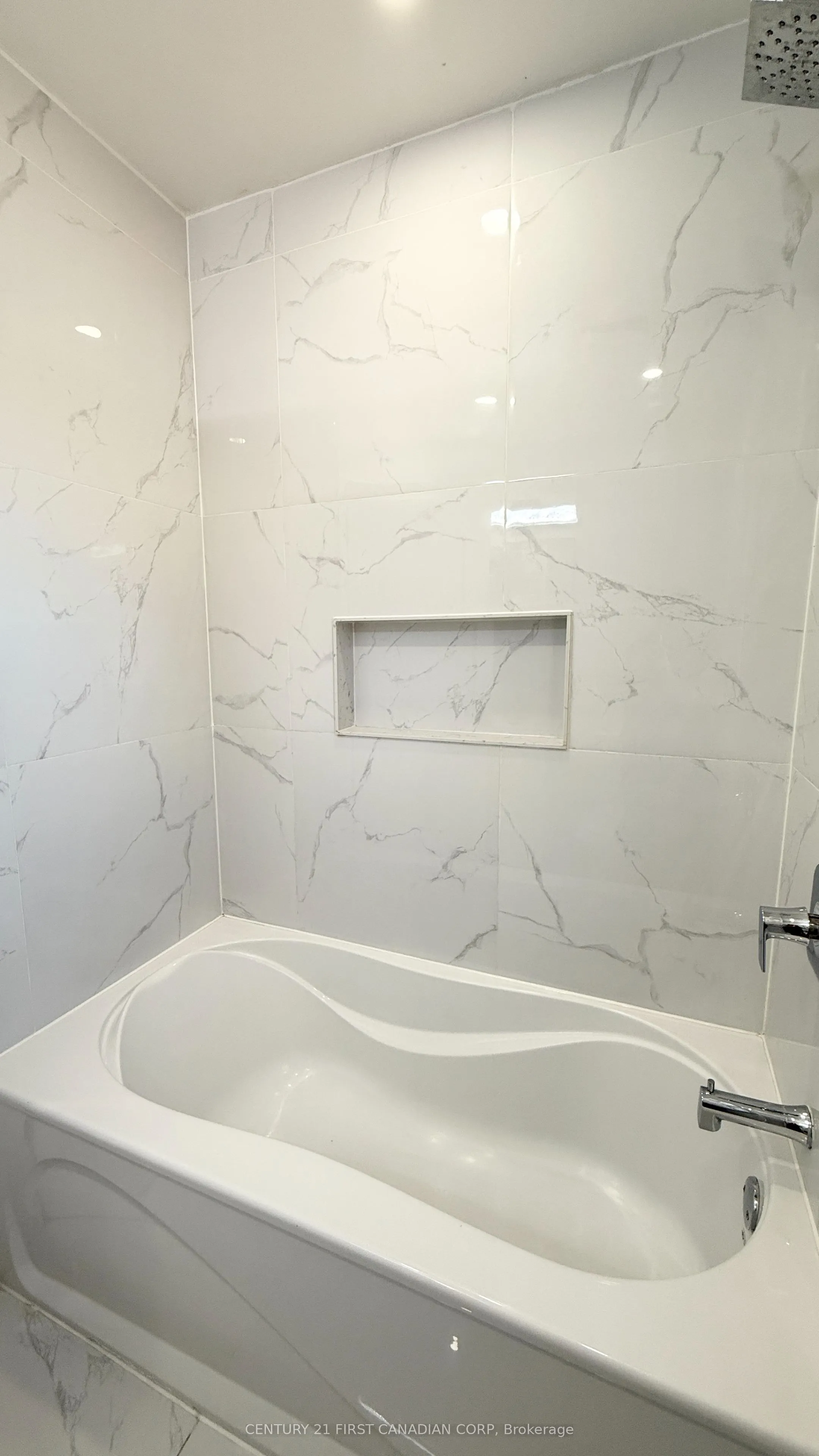 17 Carfrae Crescent, #Upper Apartment