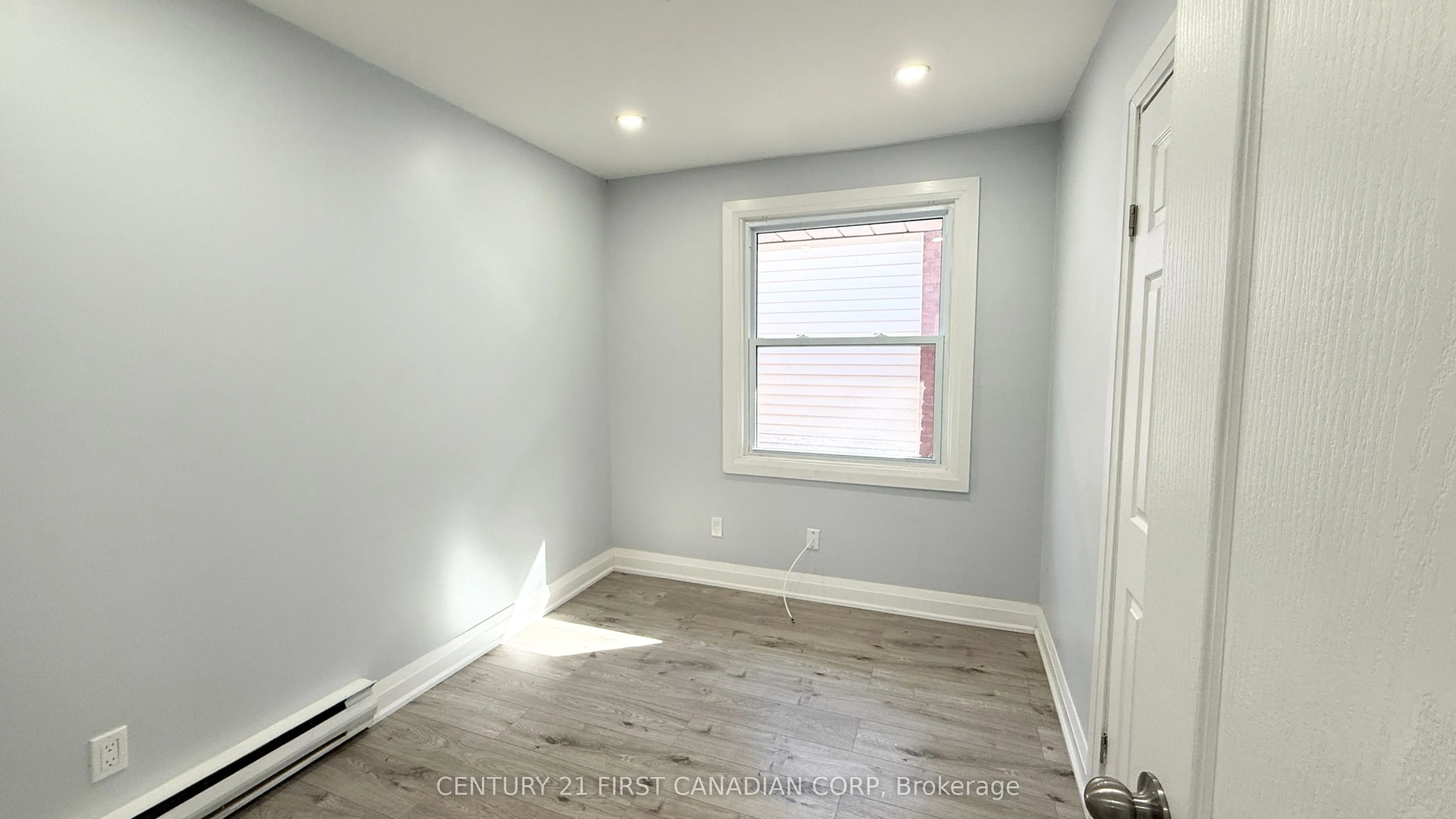 17 Carfrae Crescent, #Upper Apartment
