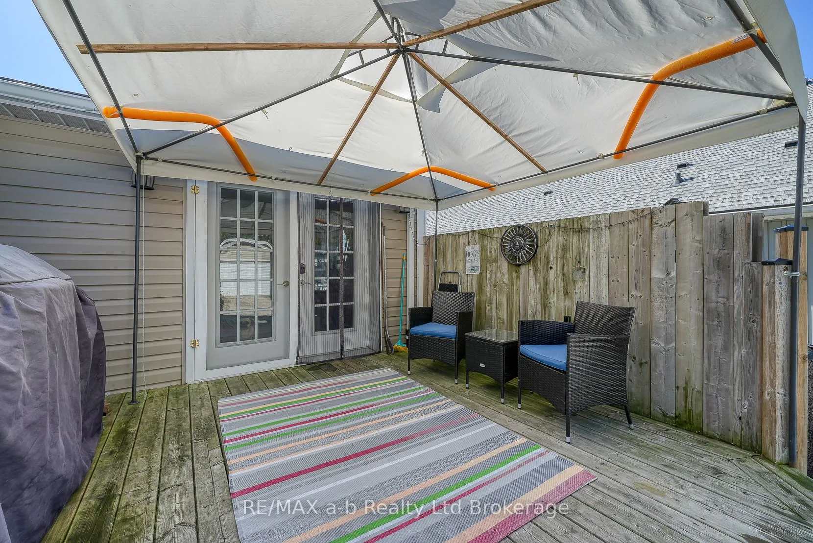27 Sovereign Street W