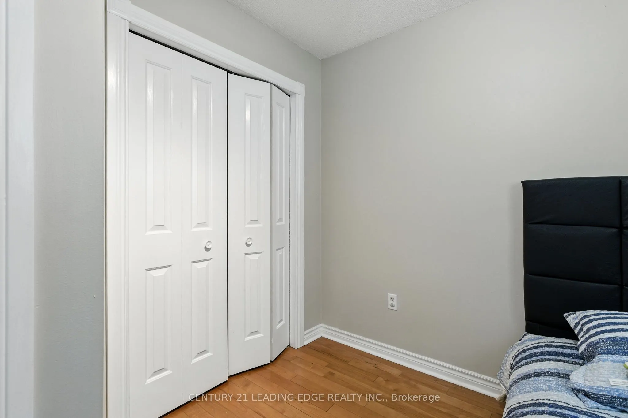 286 E 12TH Street