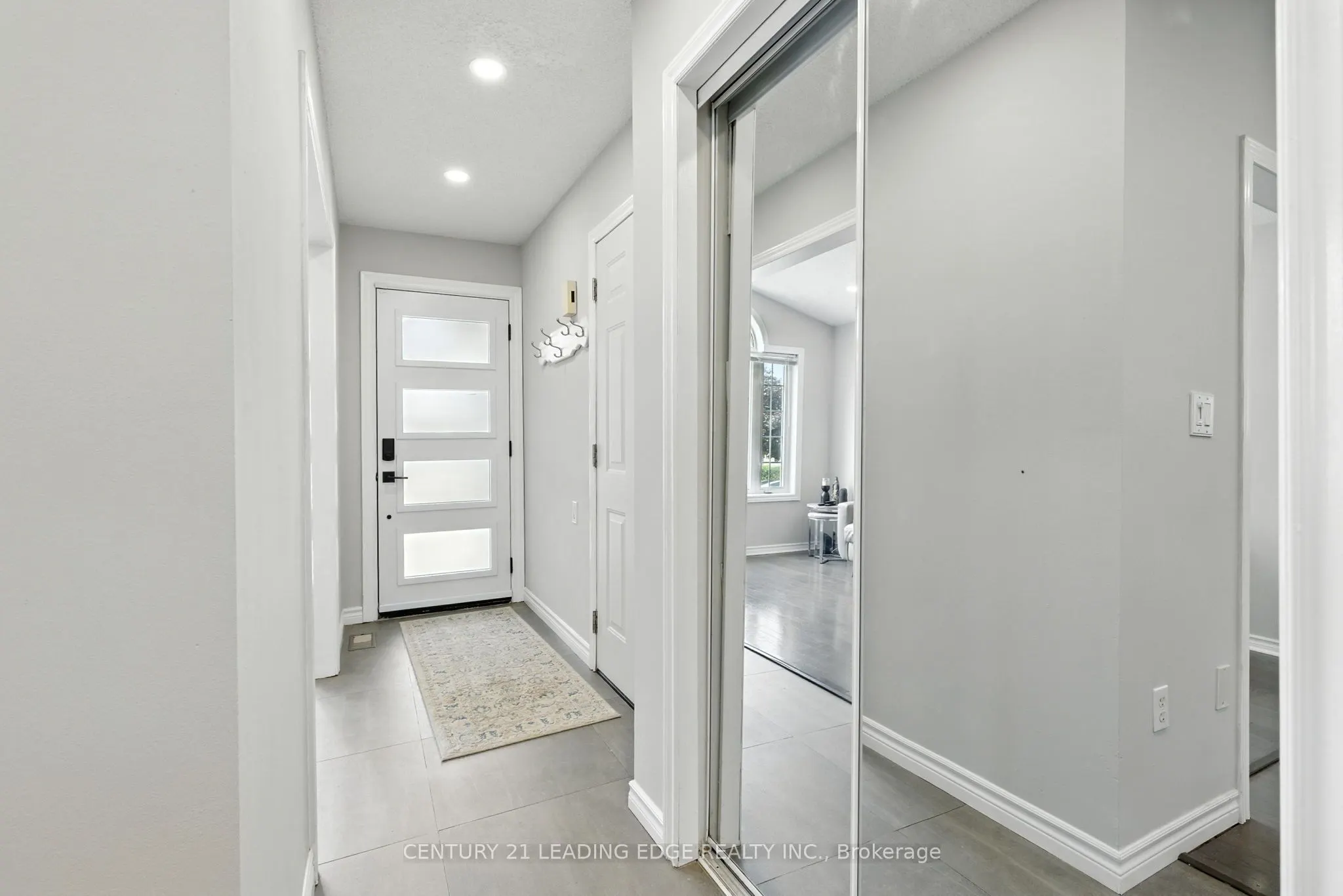 286 E 12TH Street