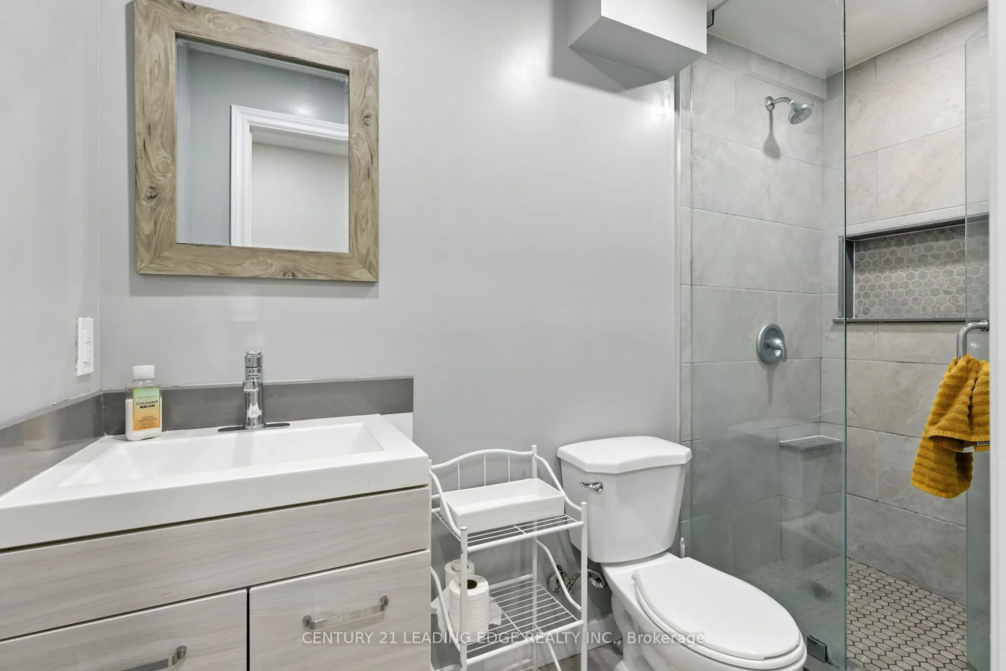 286 E 12TH Street