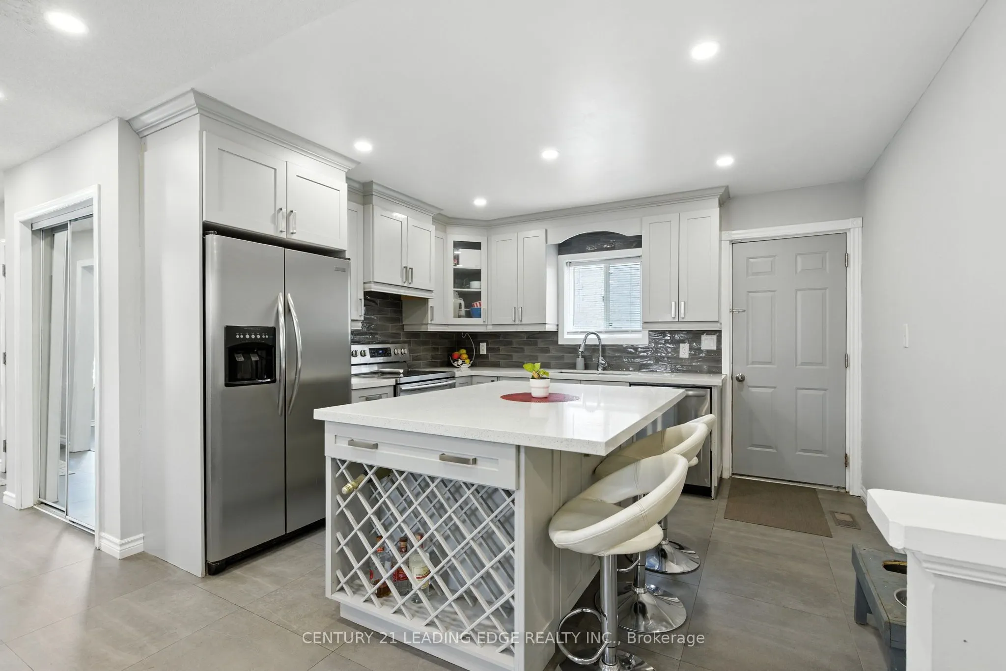 286 E 12TH Street