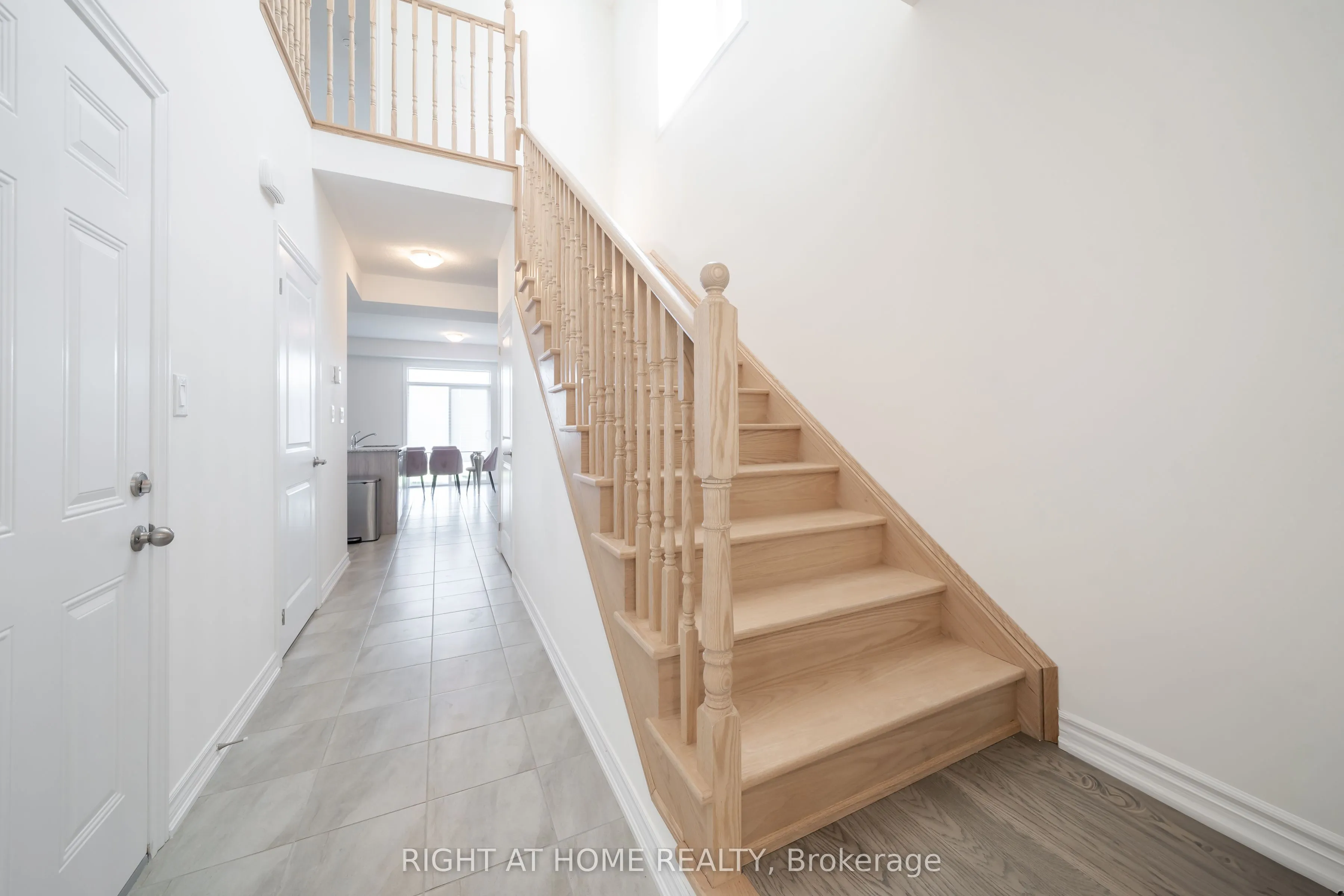 32 Hillcroft Way