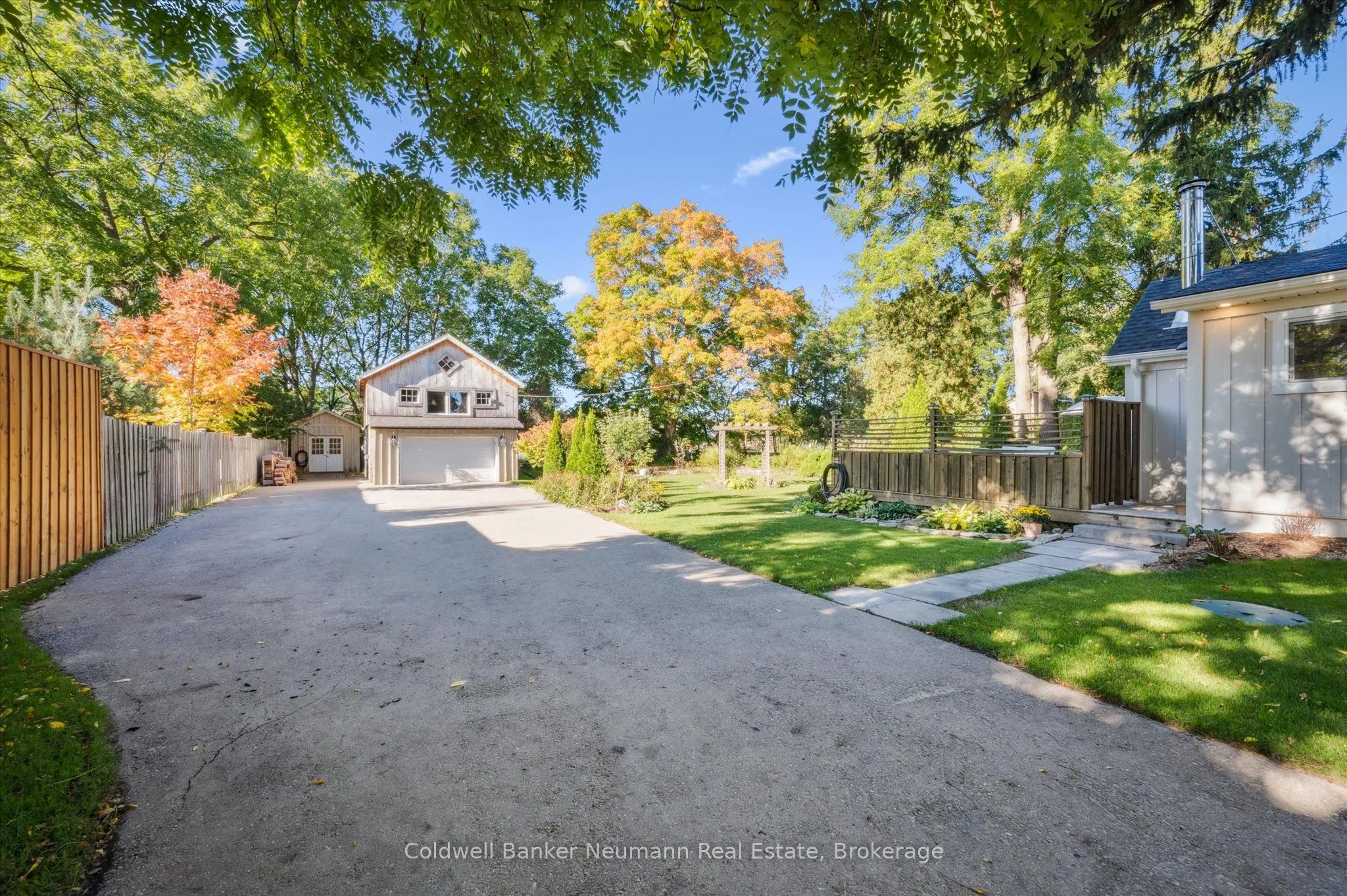 821 Watson Road S