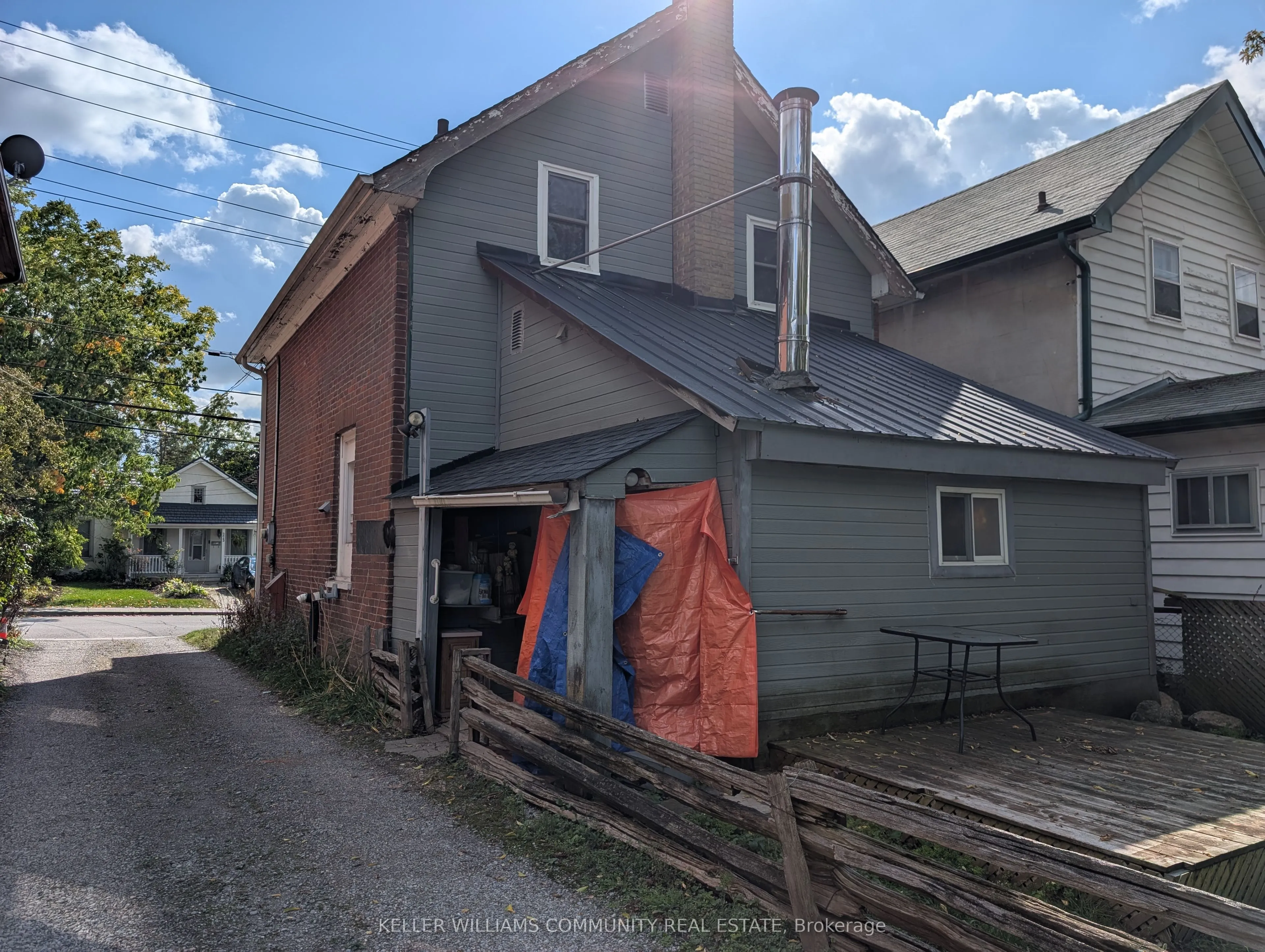 222 London Street