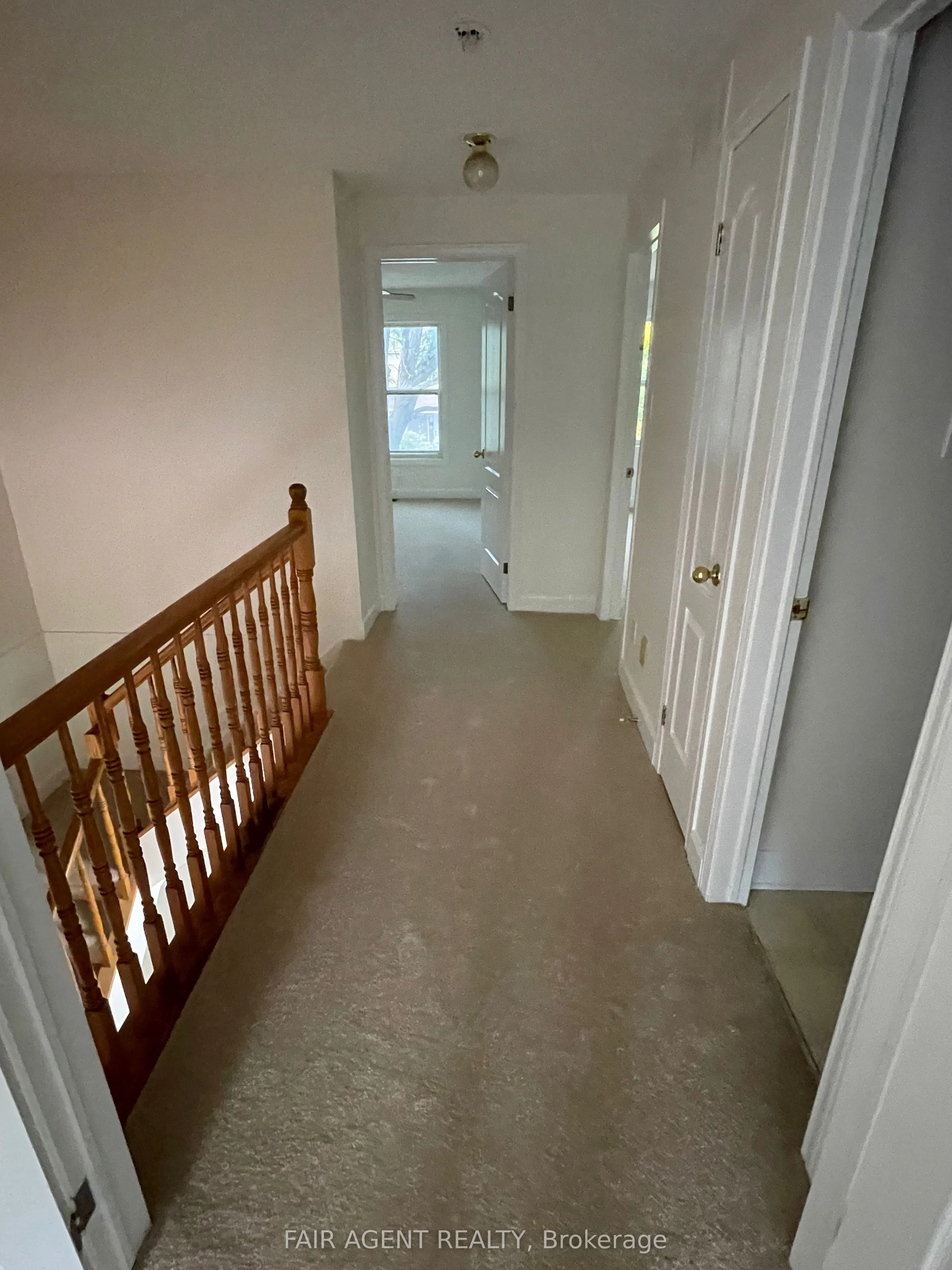 35 WILLWOOD Crescent