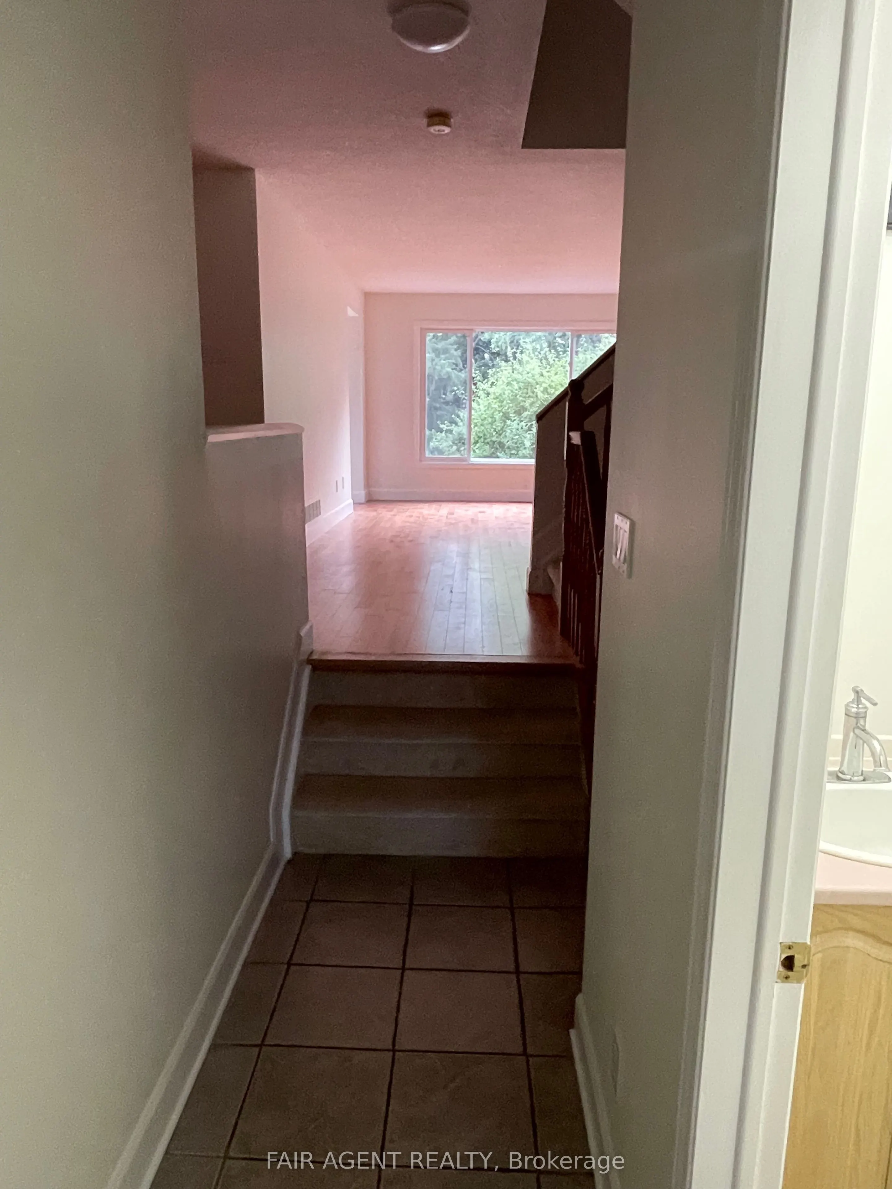 35 WILLWOOD Crescent