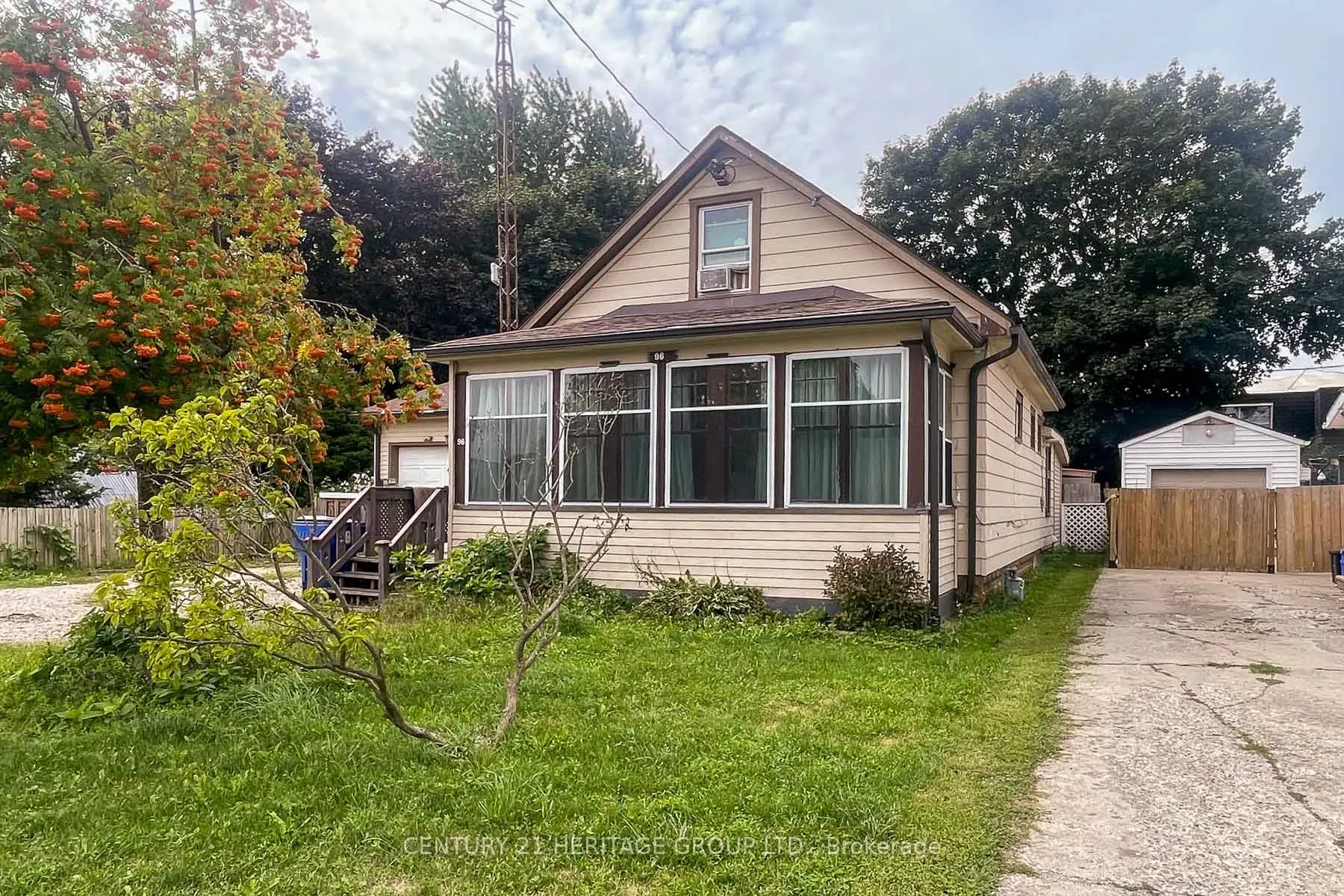 96 Woods Street