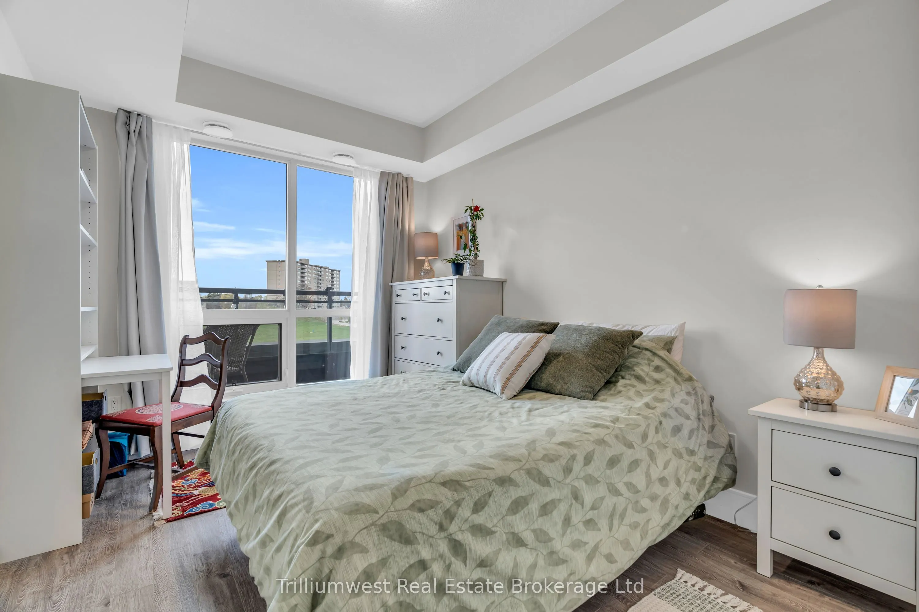 155 St Leger Street, #412