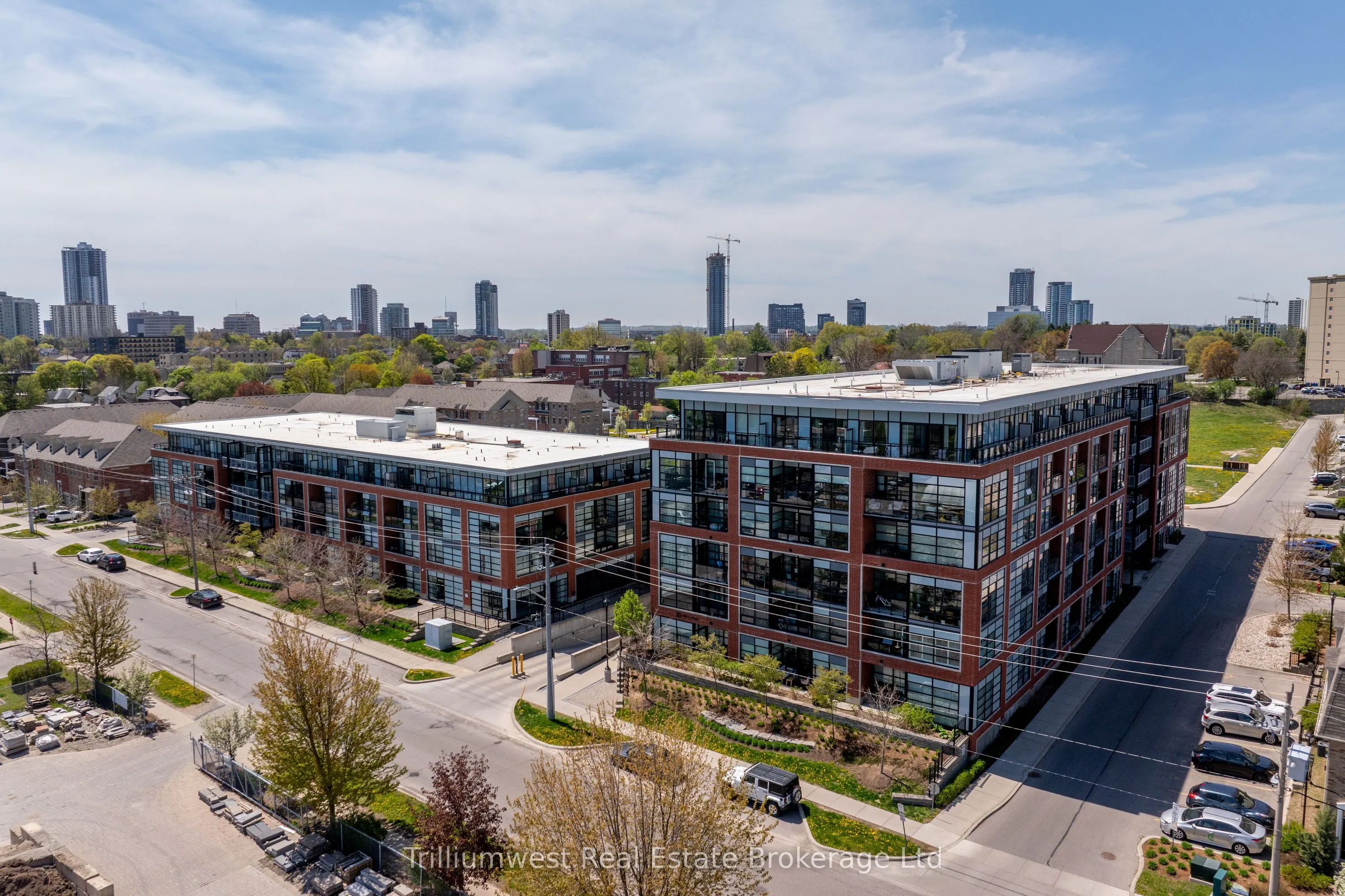 155 St Leger Street, #412