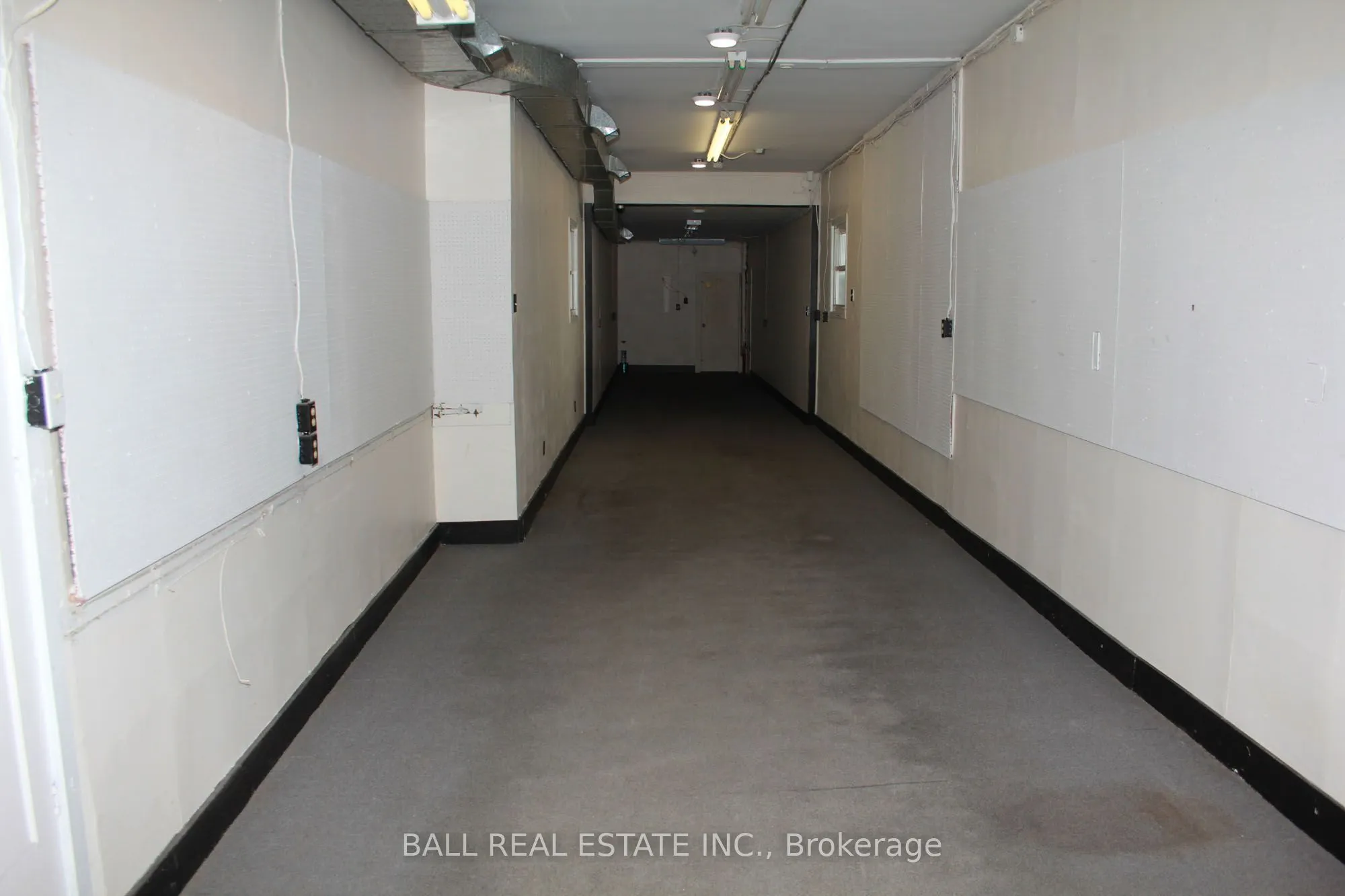34 Hastings Street N